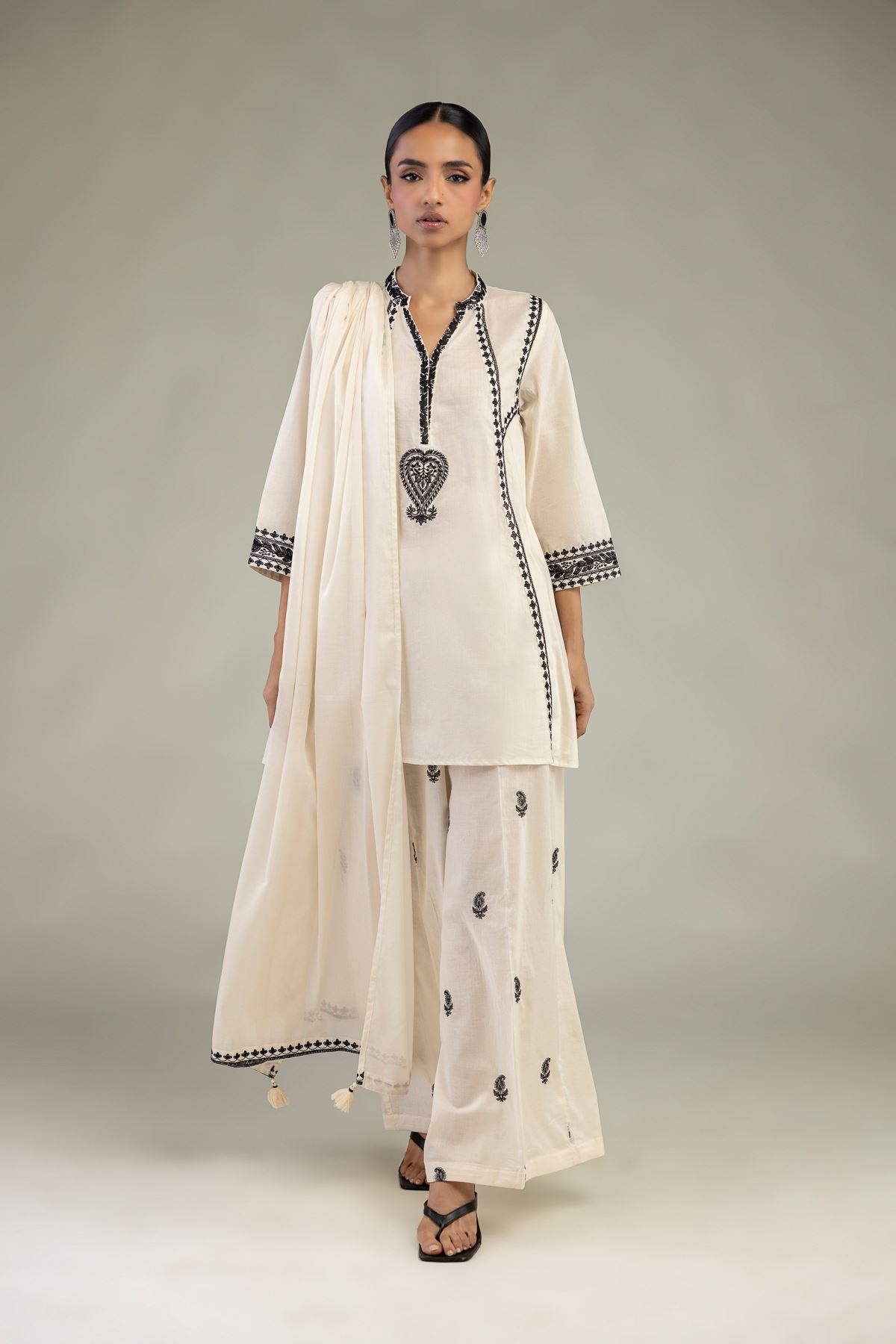 Embroidered Lawn Lawn Tassel Dupatta - 1-26-325-A-B2-VG