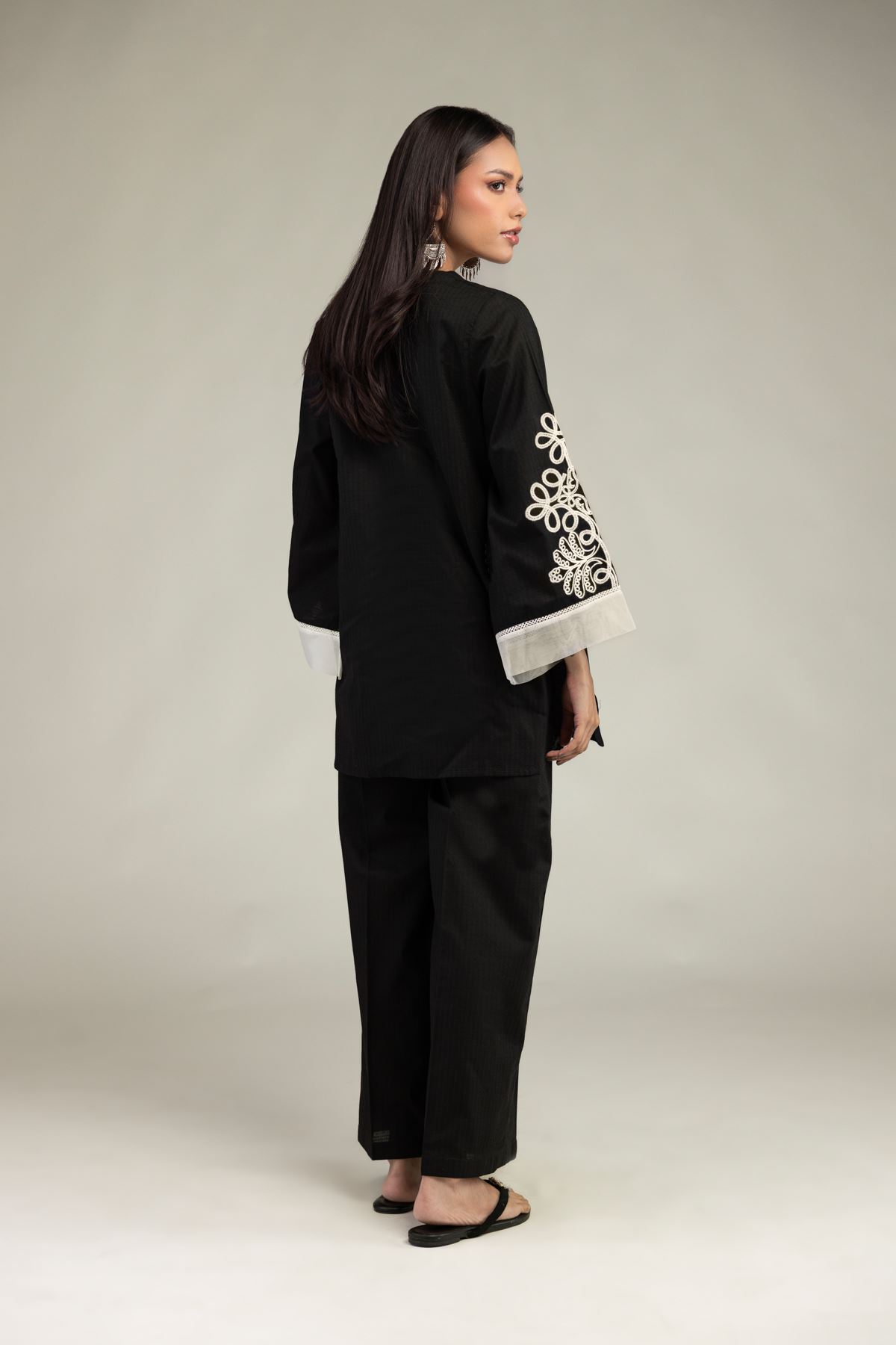 Embroidered Cotton Dobby Black V-Neck Kurta - 5-26-105-F-C-VG