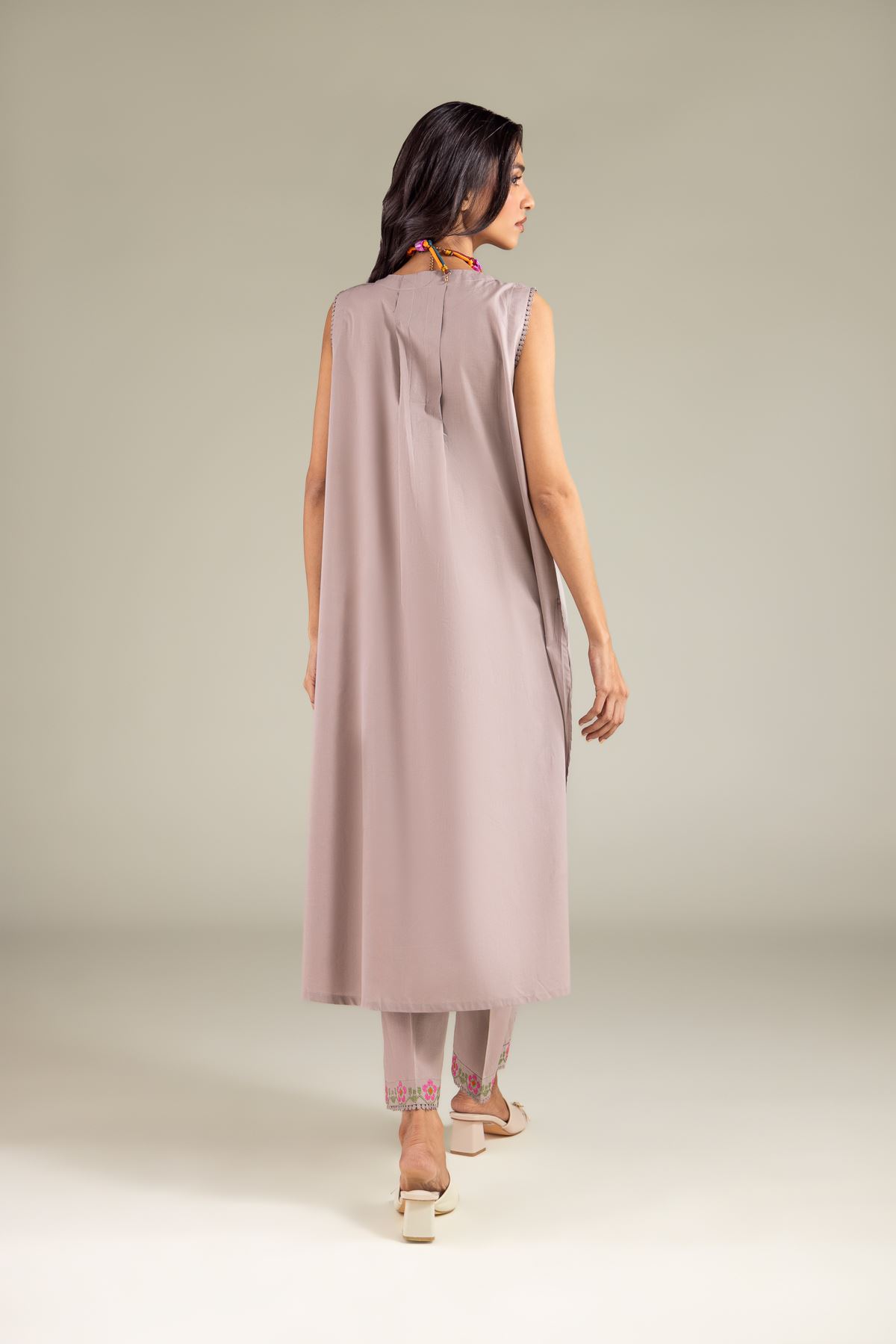 Embroidered Cambric Floral Sleeveless Kurta - 1-26-129-A-E-VG