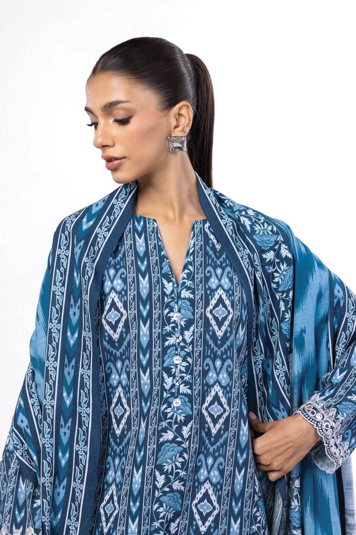 Embroidered Khaddar Fabrics 3 Piece - KW33B-VG