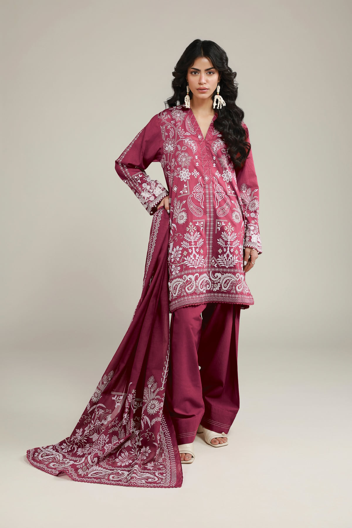 Embroidered Lawn 3-Piece Lawn Set - 26-02-1E13-02TA-VG