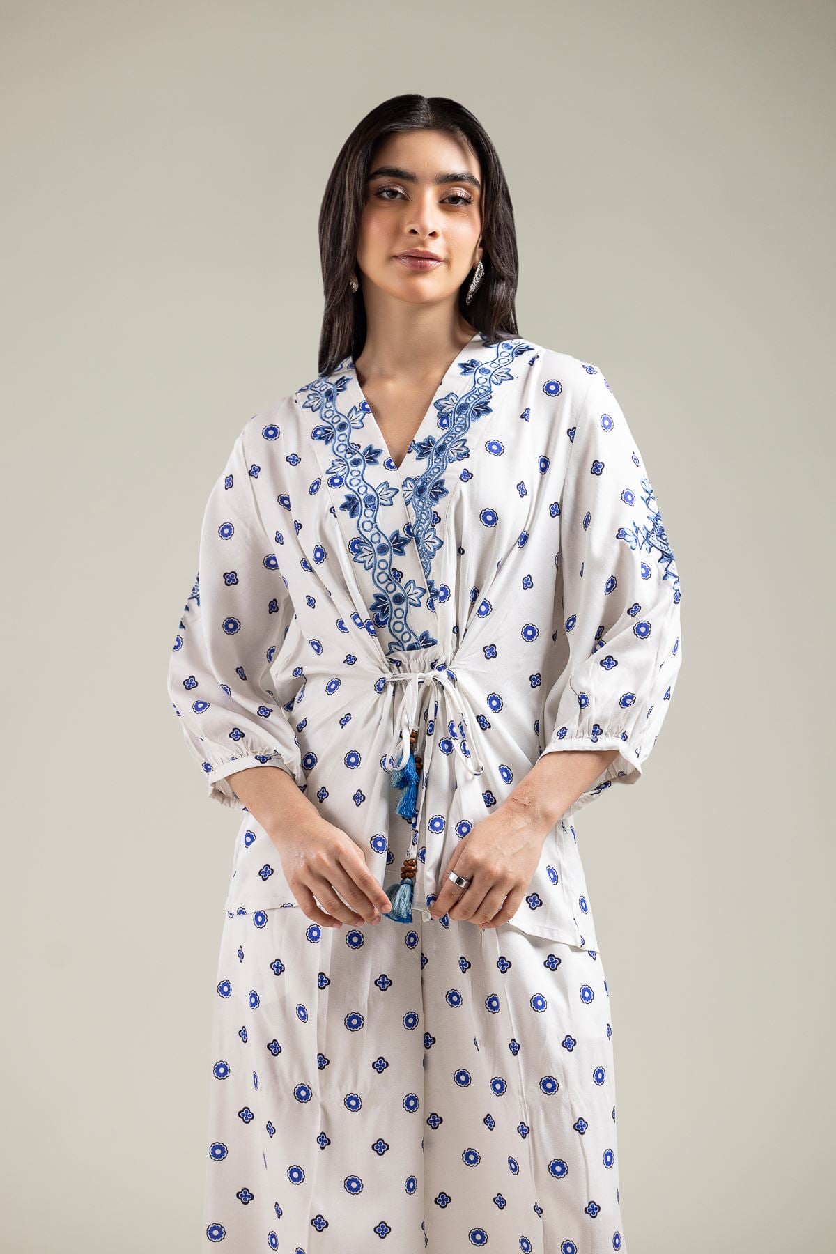Embroidered Viscose Crepe Short White Blouse - 1-26-142-A-D-VG