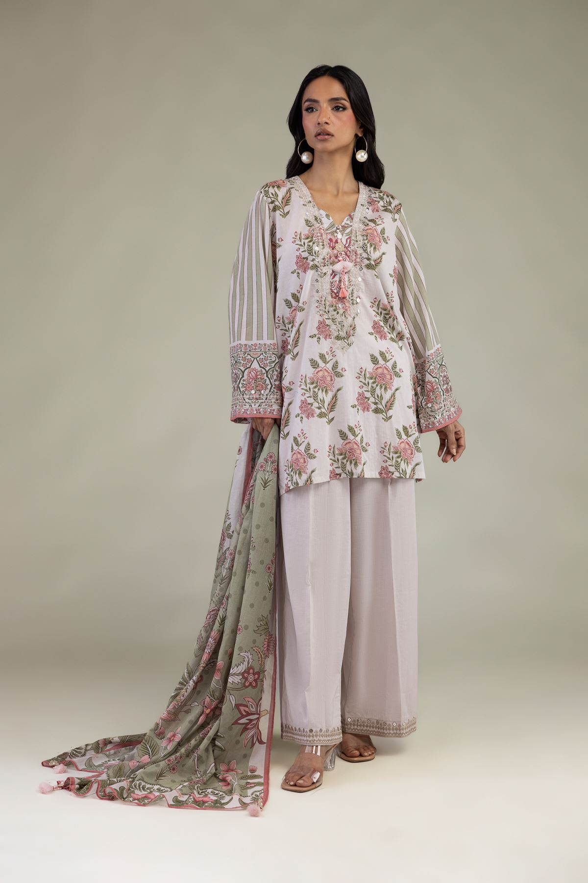 Embroidered Lawn Fabrics 3 Piece - A22-26-214FH1-VG
