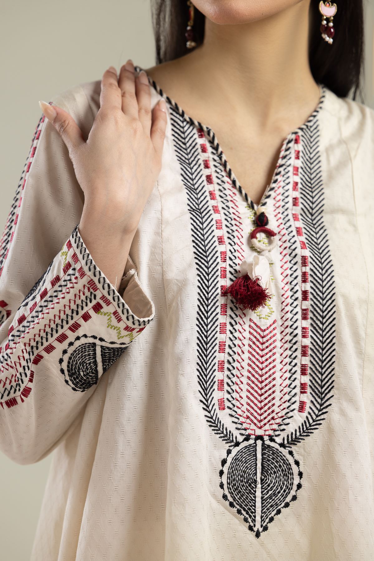 Embroidered Cotton Dobby Short White Kurta - 2-26-215-A-F-VG