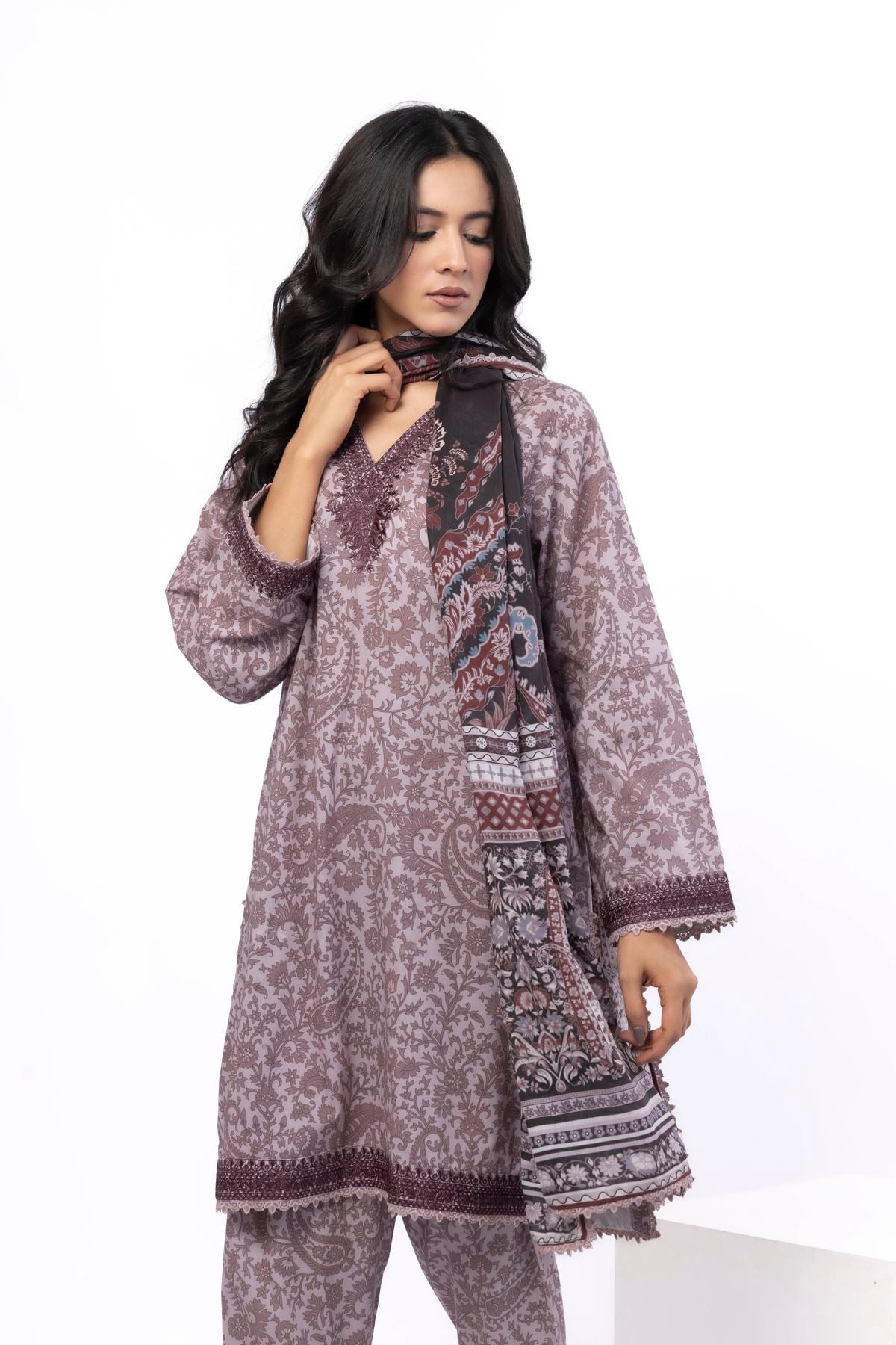 Embroidered Cotton Tailored 3 Piece - T-A33-26-106FI-VG