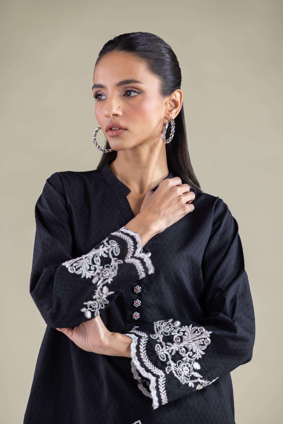 Embroidered Cotton Dobby V-neck Floral Kurta - 2-26-105-A-D-VG
