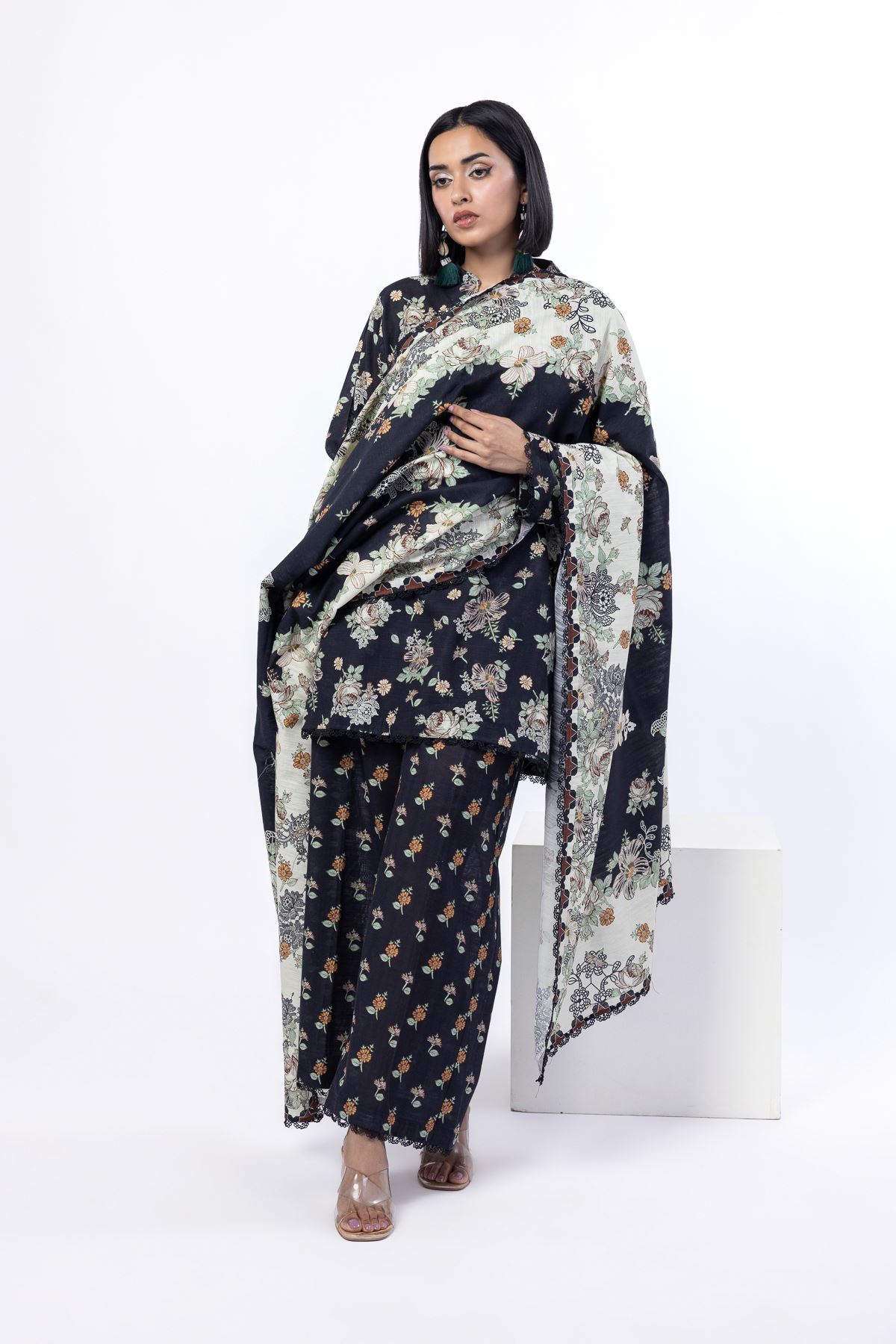 Printed Light Khaddar Fabrics 3 Piece - LK04A-VG