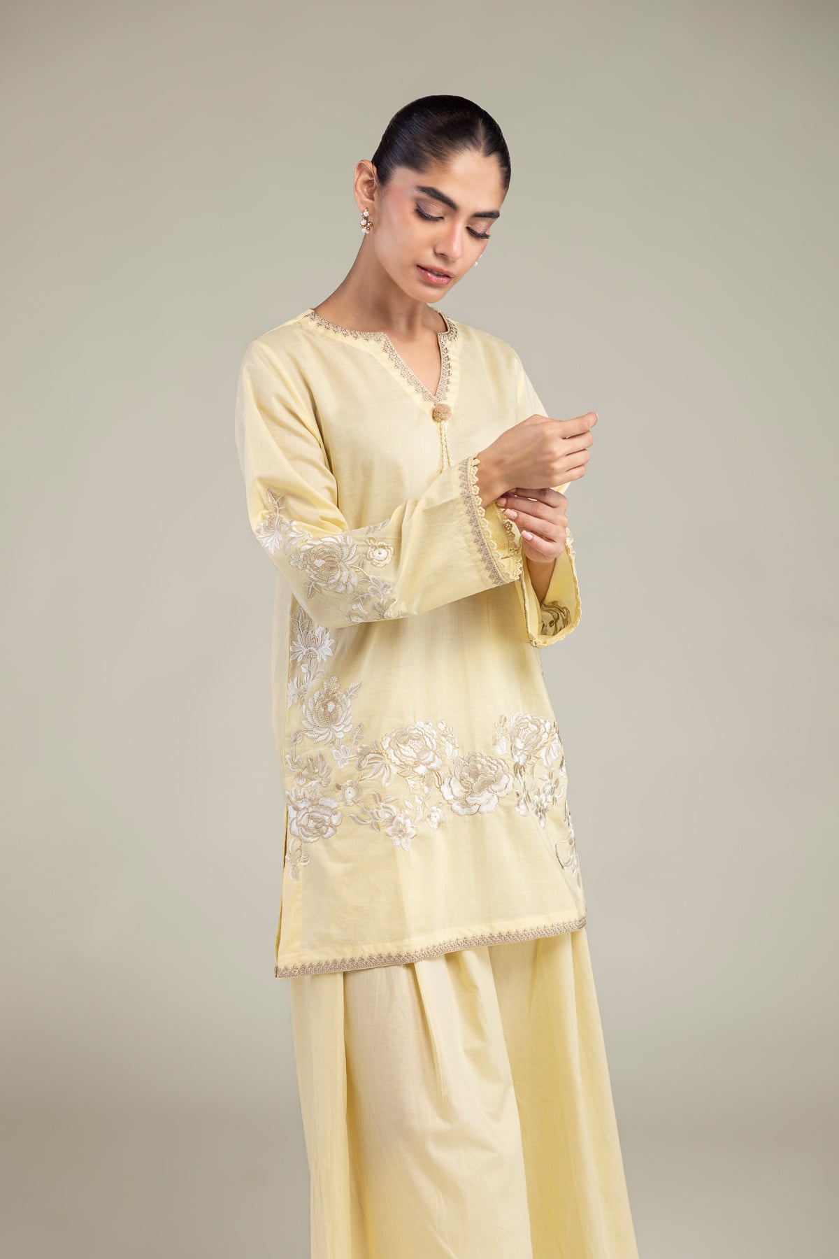 Embroidered Cambric Floral Yellow Kurta - 1-26-102-A-F-VG