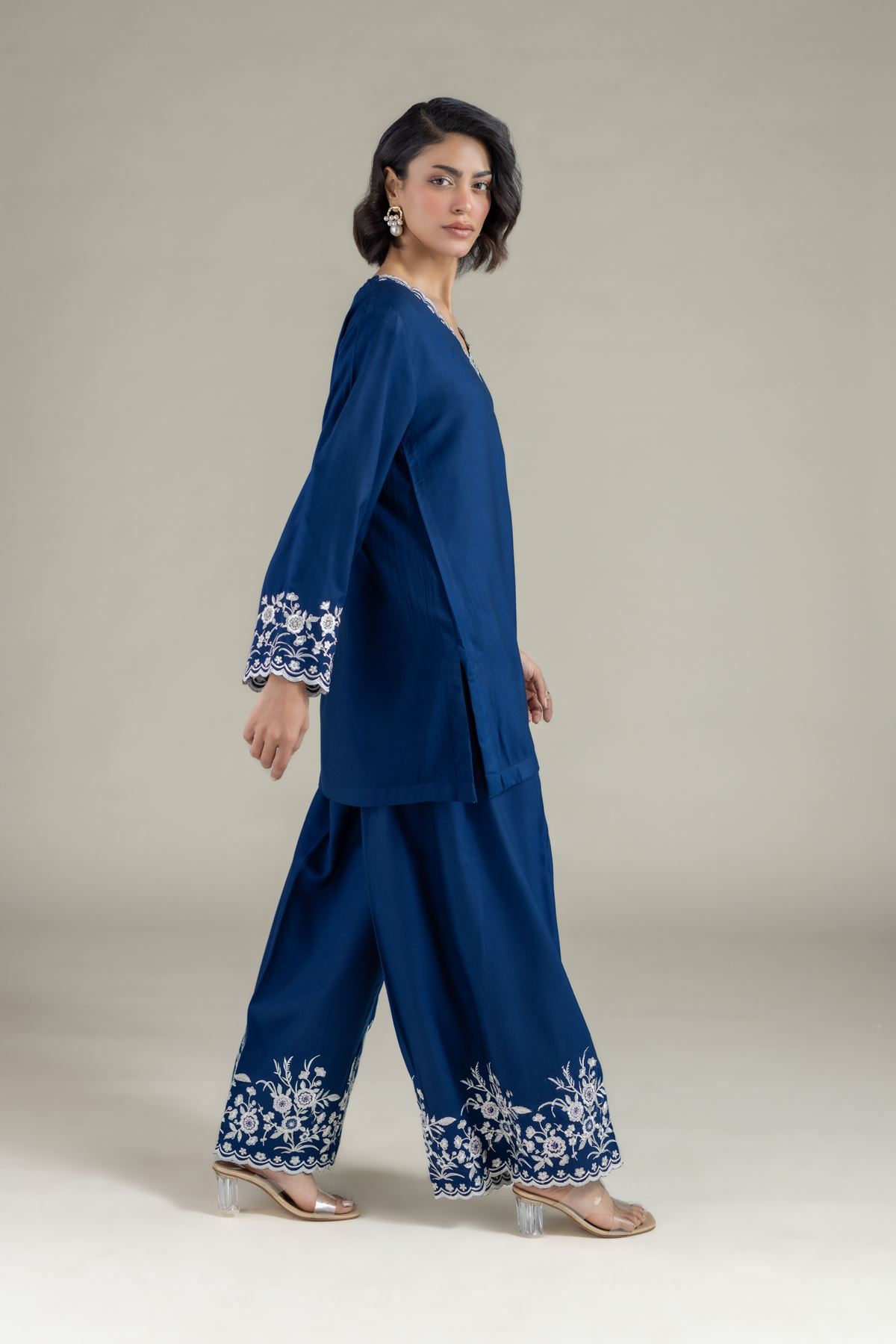 Embroidered Heavy Blended Viscose Floral Scalloped Kurta - 25-10-11E12-03TB-VG