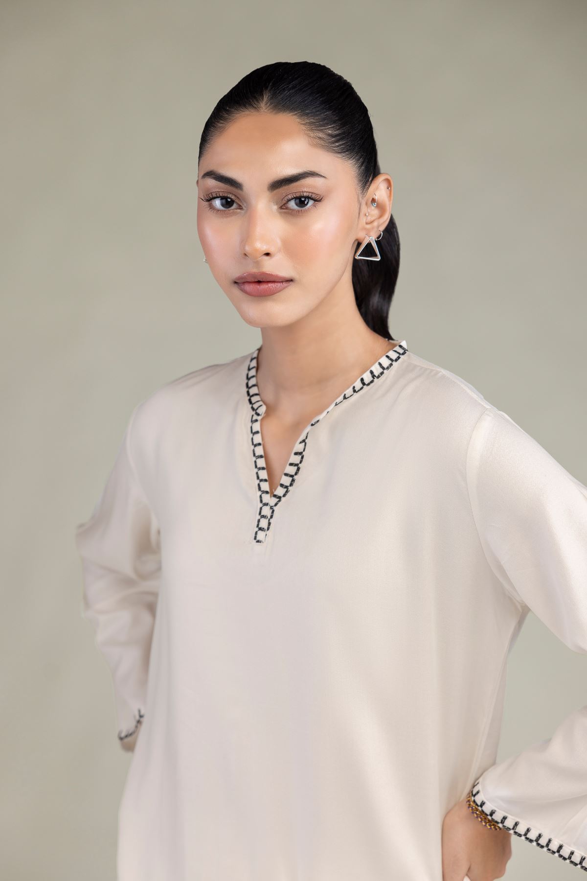 Embroidered Viscose Crepe Solid Viscose Tunic - 2-26-301-B-F1-VG