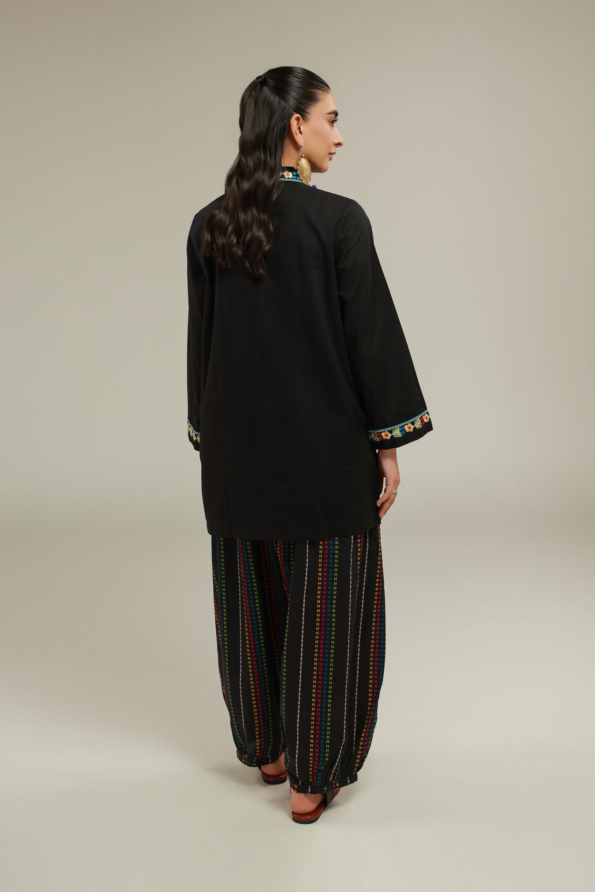 Embroidered Cotton Dobby Black V-Neck Kurta - 1-26-130-A-B-VG