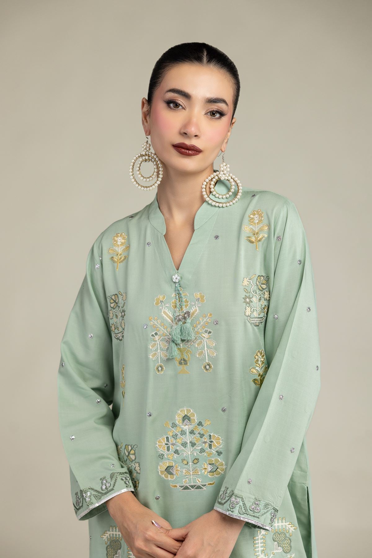 Embroidered Raw Silk Floral Embroidered Kurta - 25-09-11E14-03TA-VG