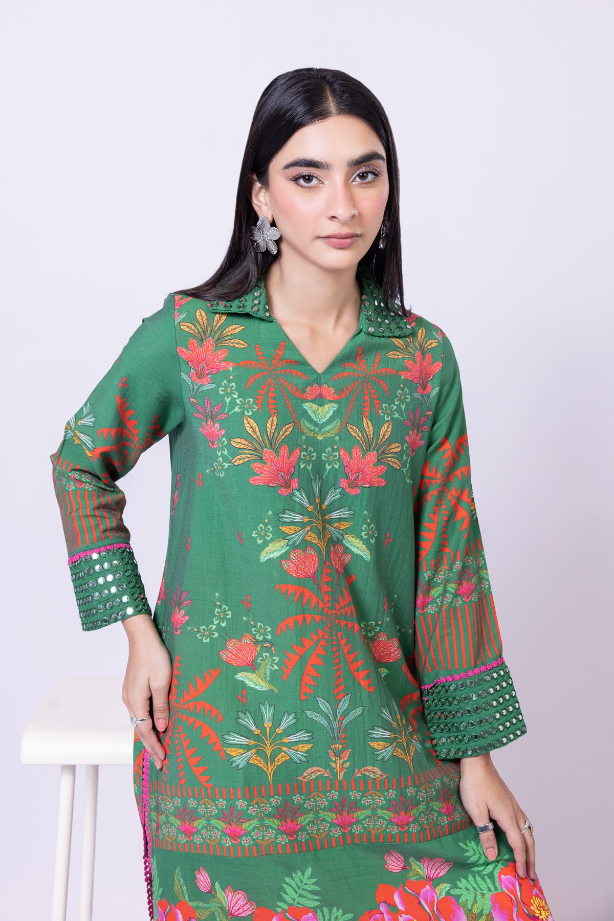 Embroidered Raw Silk Kurta - 25-09-10E5-08TB-VG