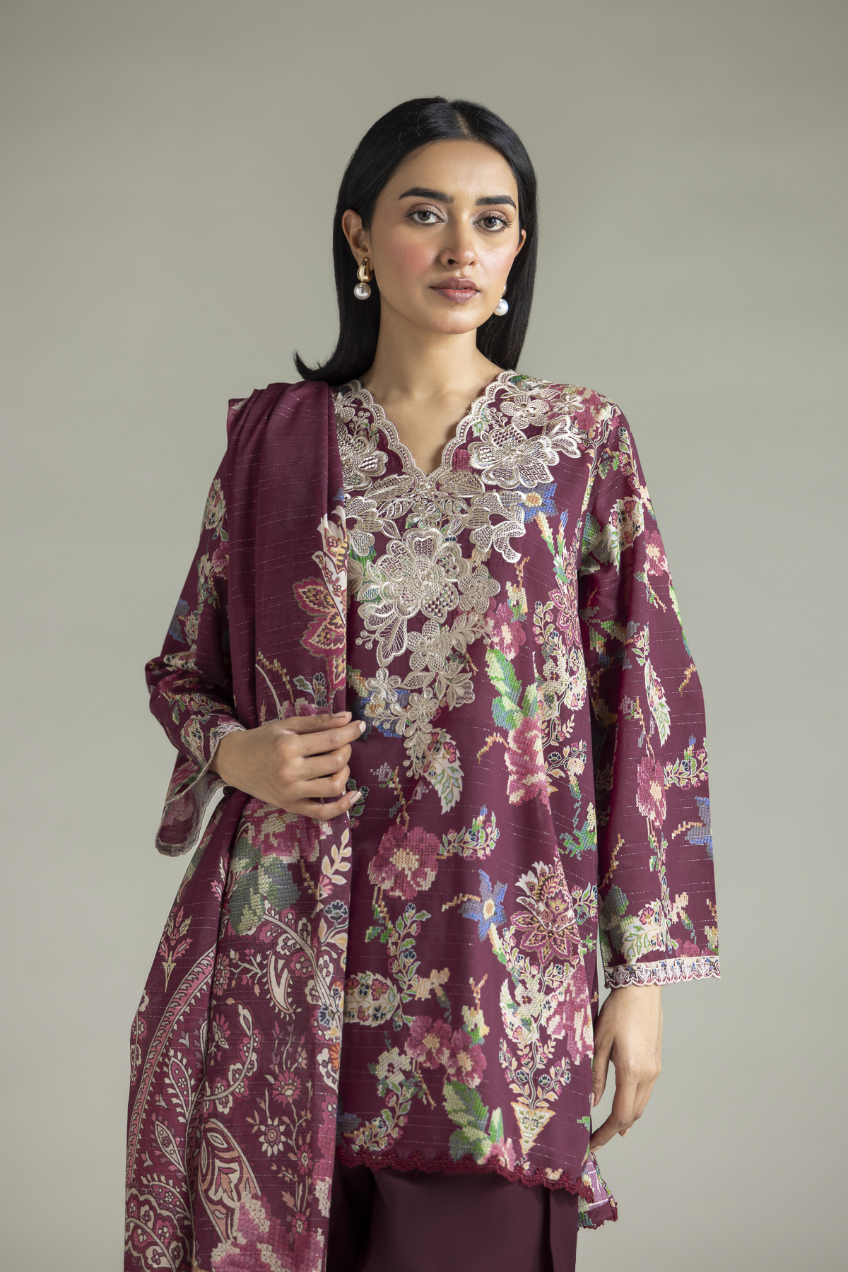 Embroidered Mesuri Mesuri Tailored Set - T-A33-26-103FJ2-VG