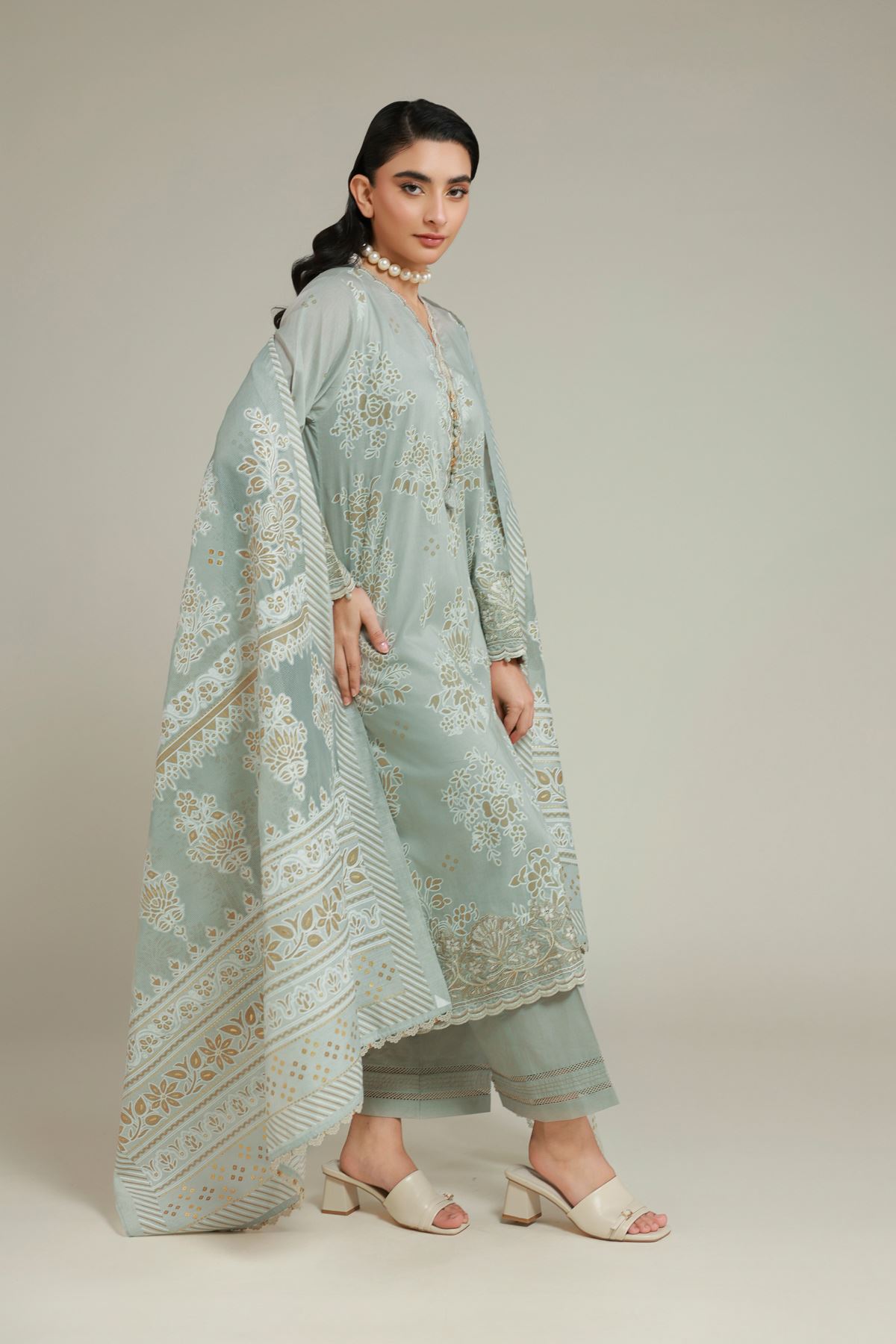 Embroidered Cambric Cambric Tailored Set - T-A22-26-112FH1-VG