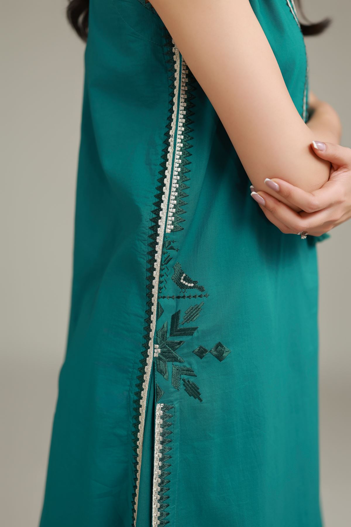 Embroidered Cambric Teal Cambric Kurta - T-A33-26-111FA1-VG