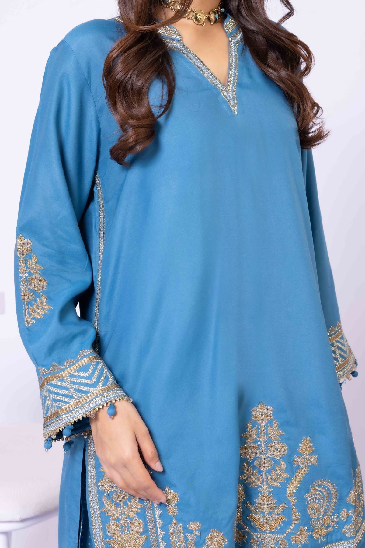 Embroidered Raw Silk Kurta - 25-10-10S4-02TA-VG
