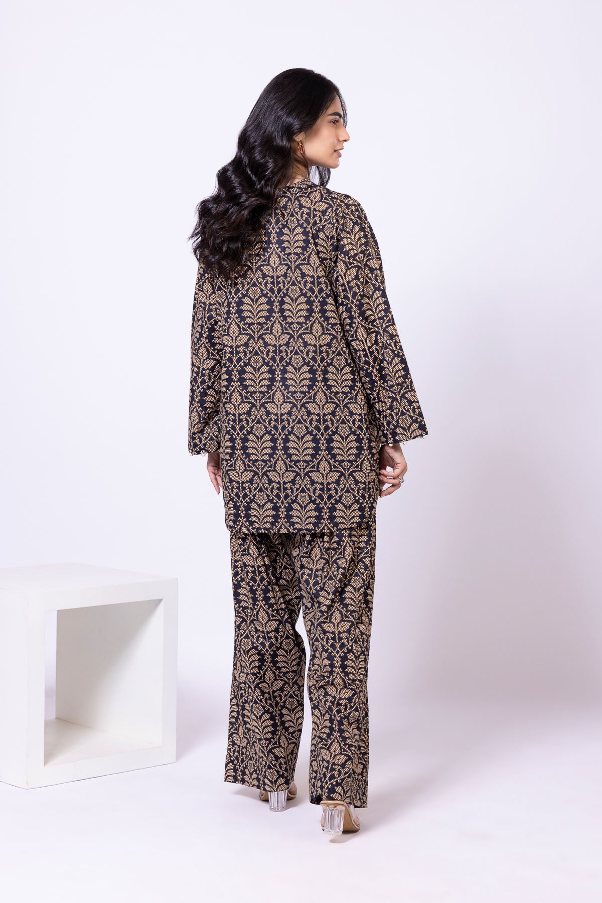 Printed Khaddar Kurta - 25-10-10E7-03TB-VG
