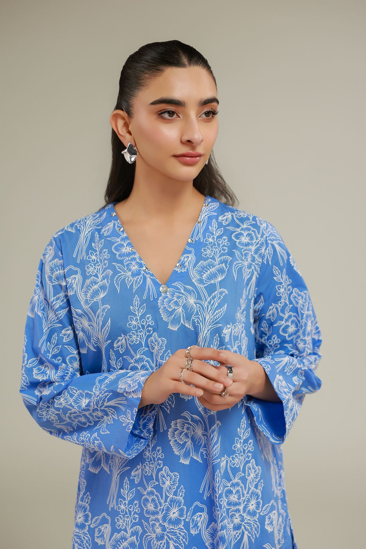 Cambric Floral Longline Kurta - 1-26-119-A-A-VG