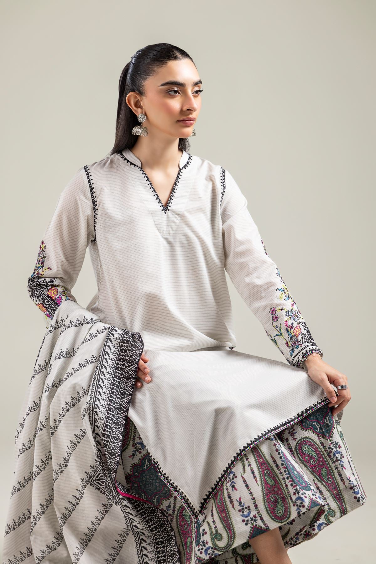 Embroidered Mesuri Off-White Longline Kurta - 1-26-142-A-B-VG