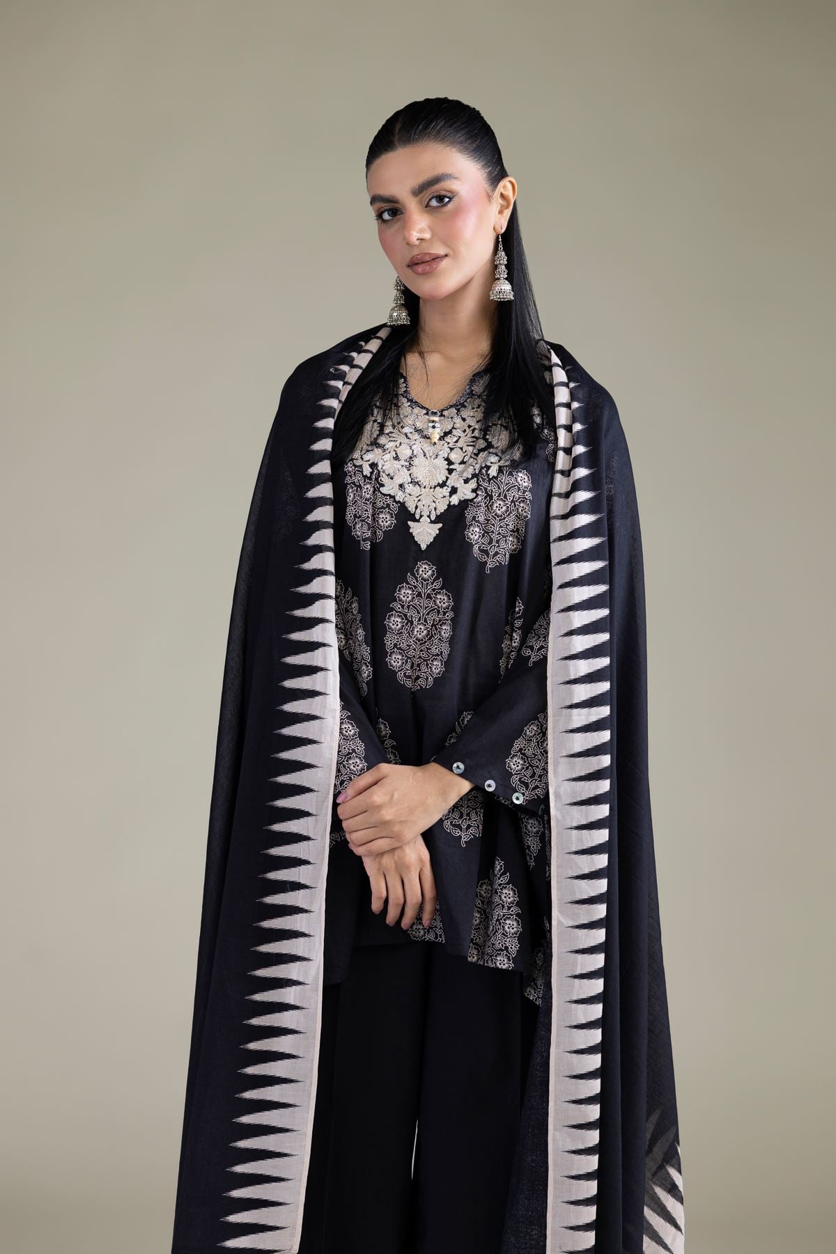 Embroidered Cambric Tailored 3 Piece - 1-26-250-B-H1-VG