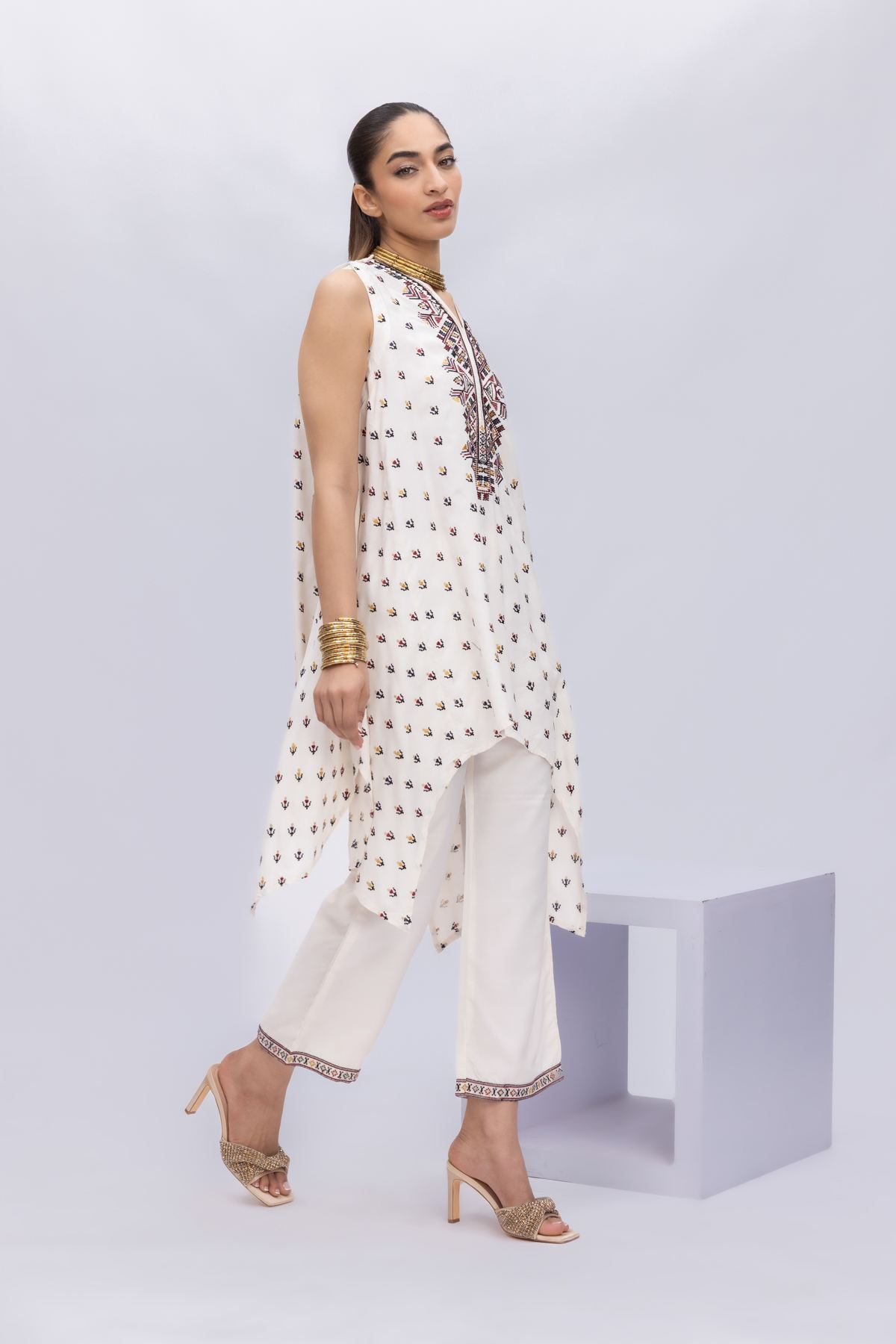 Embroidered Russian Raw Silk Kurta - 25-09-11W3-02SA-VG