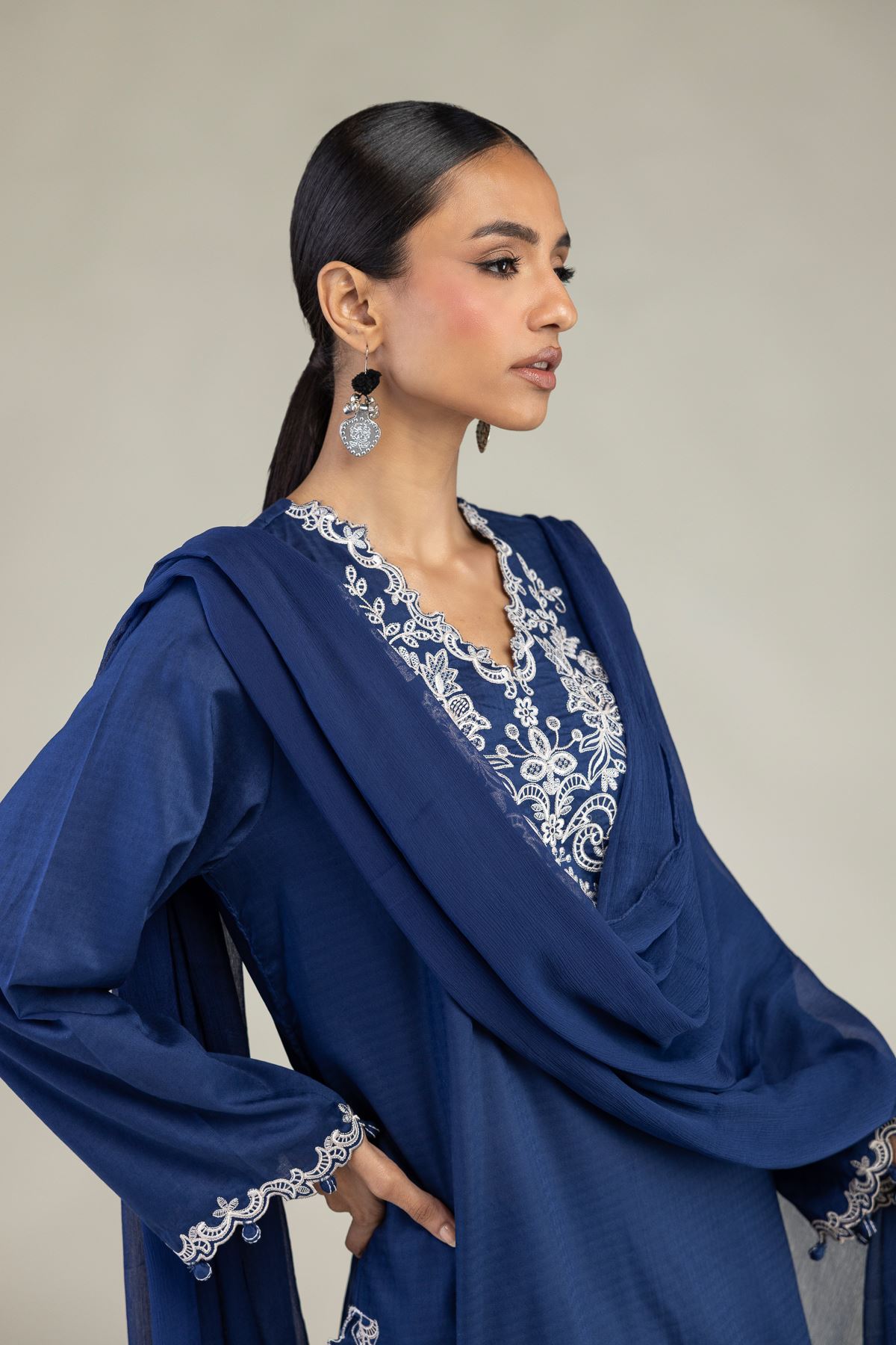 Embroidered Dobby Tailored 3-Piece Set - 8-26-303-A-C1-VG