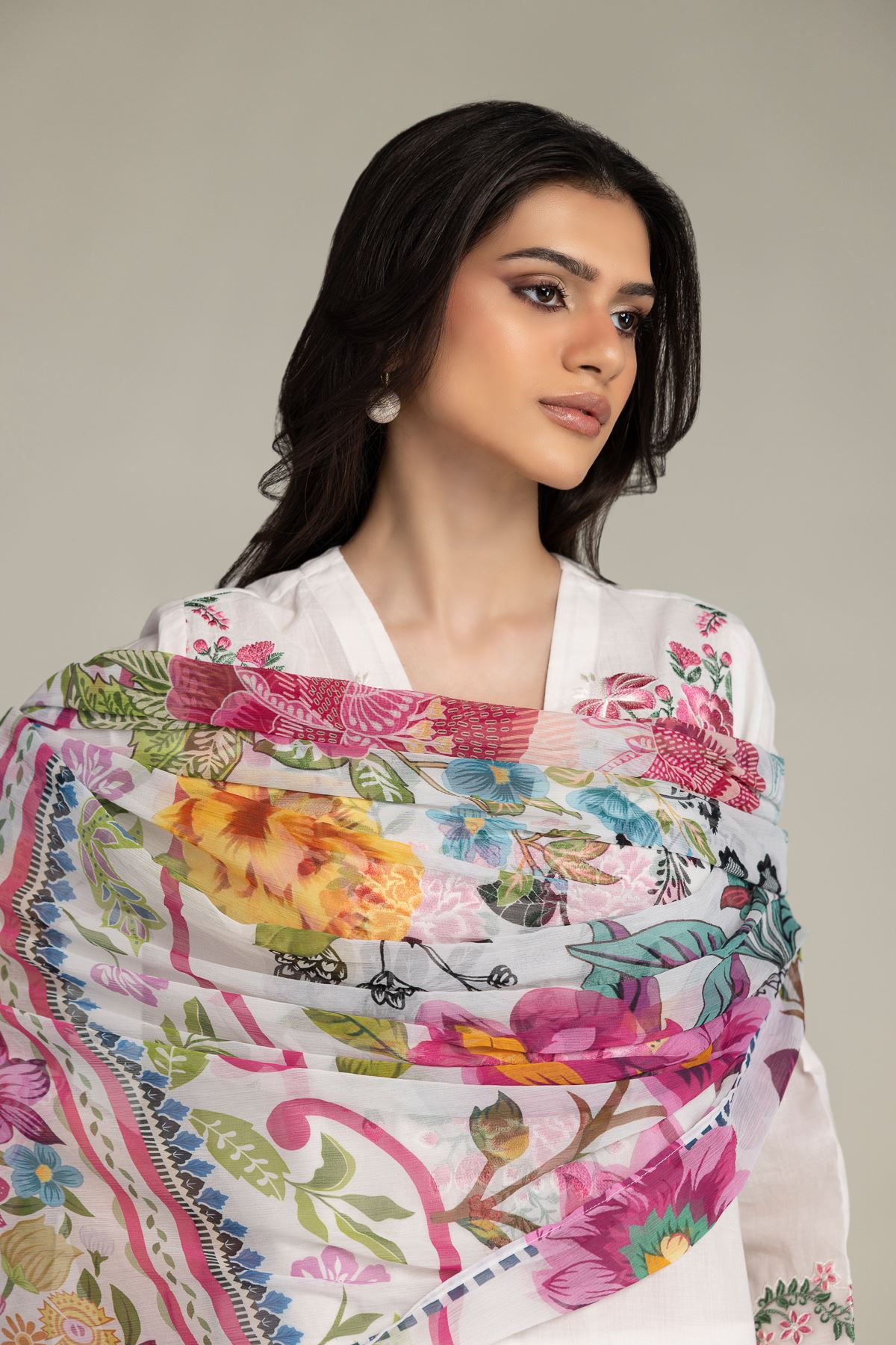Embroidered Cambric Fabrics 3 Piece - A22-26-214FH1-VG