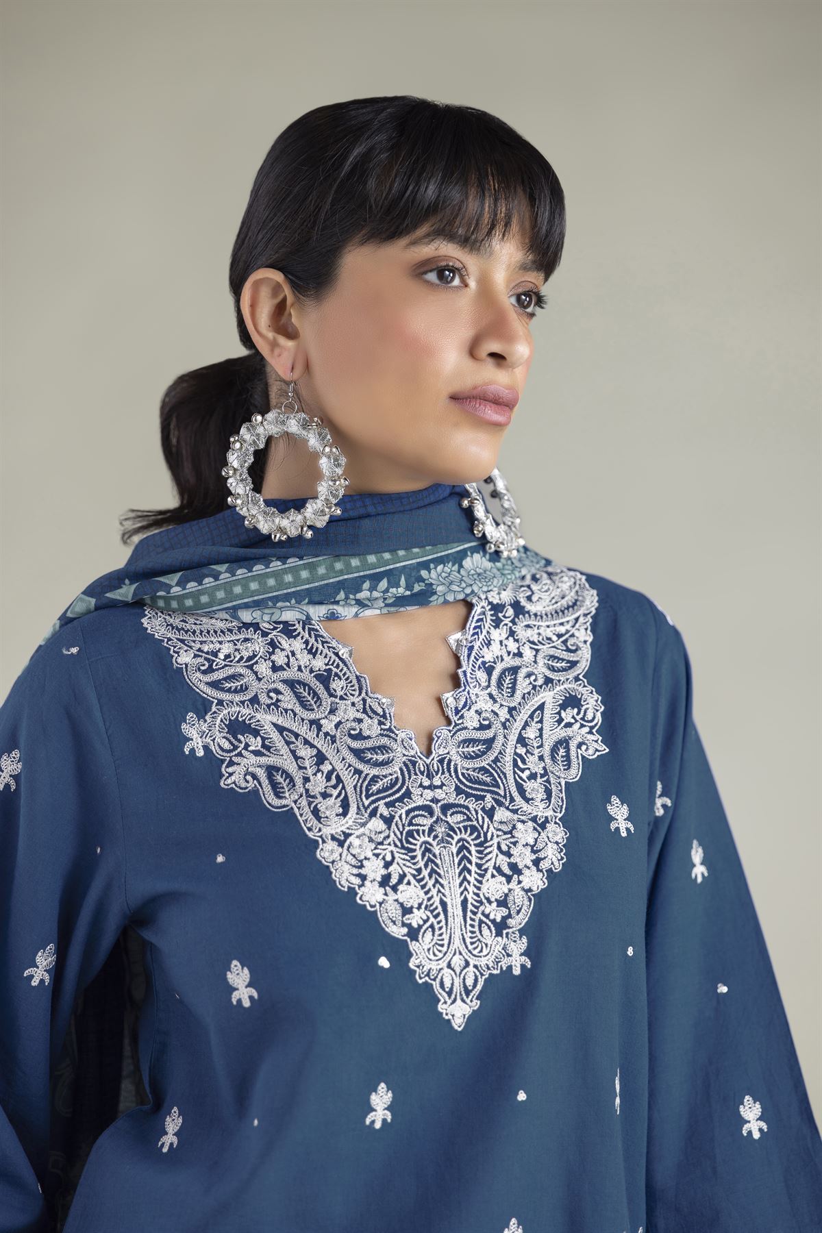 Embroidered Cambric Fabrics 3 Piece - A11-26-109FJ1-VG