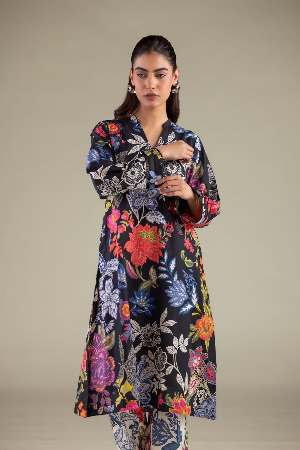 Printed Cambric Floral V-Neck Kurta - 1-26-112-A-D-VG
