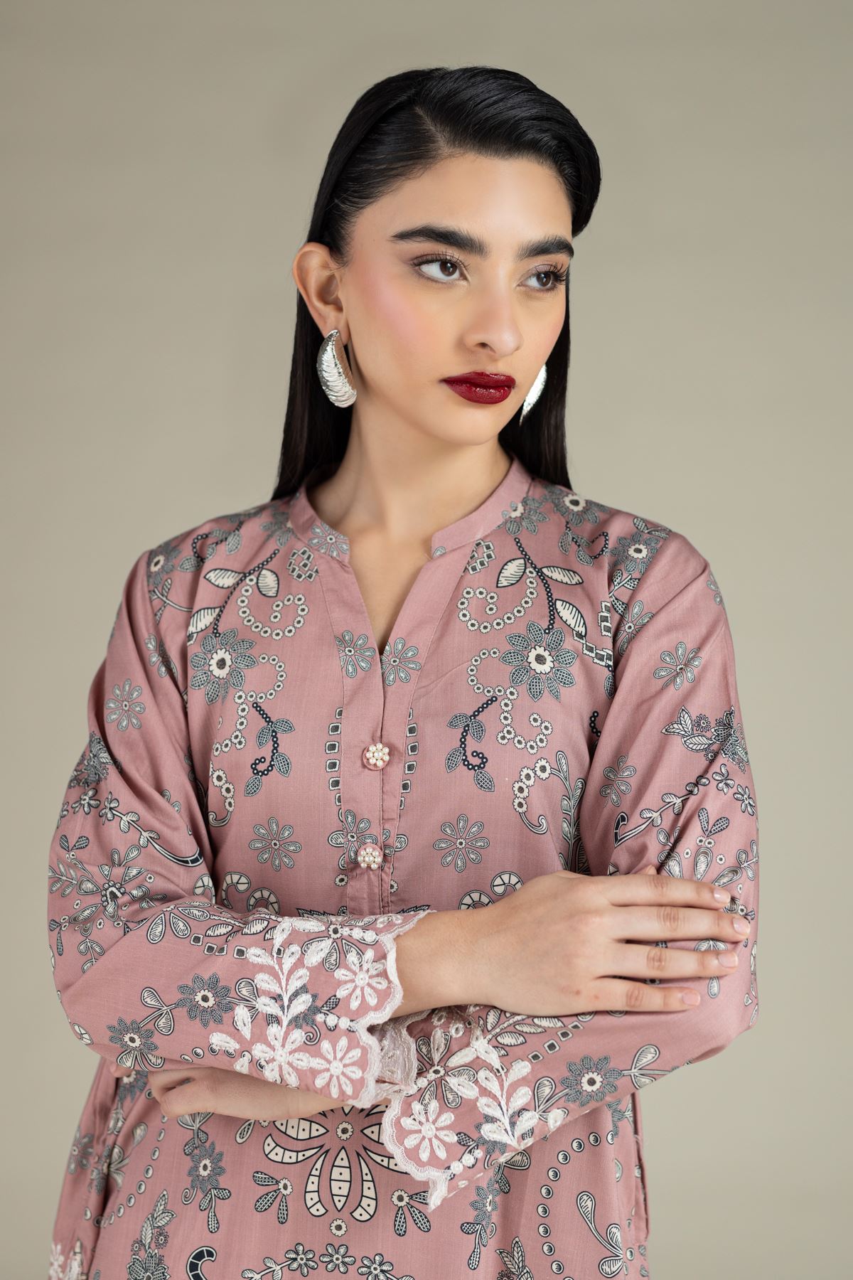 Embroidered Raw Silk Kurta - 25-10-12E3-07TA-VG