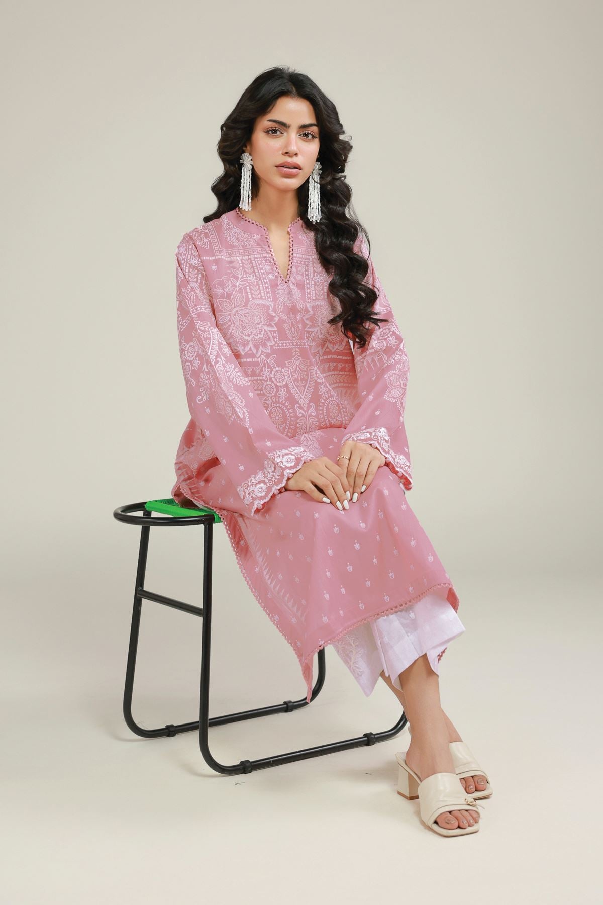 Embroidered Lawn Lawn Tailored Set - 26-02-1E13-02TA-VG