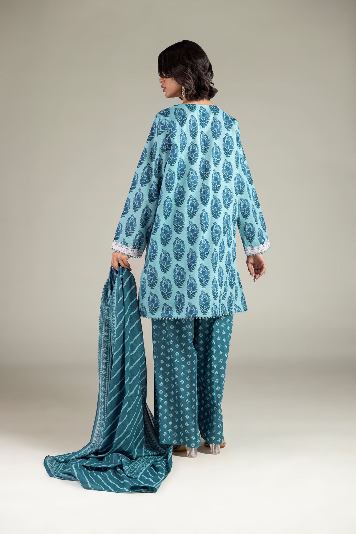 Embroidered Lawn Lawn Tailored 3-Piece - T-A11-26-111FD1-VG