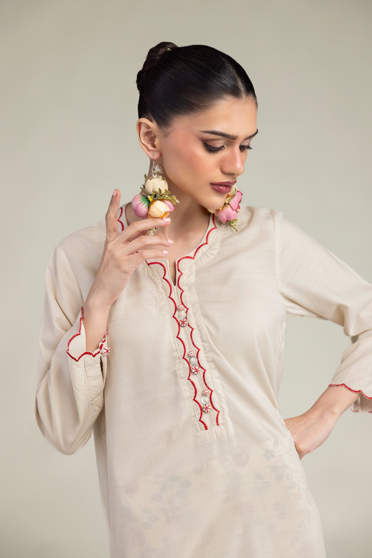 Embroidered Raw Silk Floral Scalloped Kurta - 1-26-203-A-H1-VG