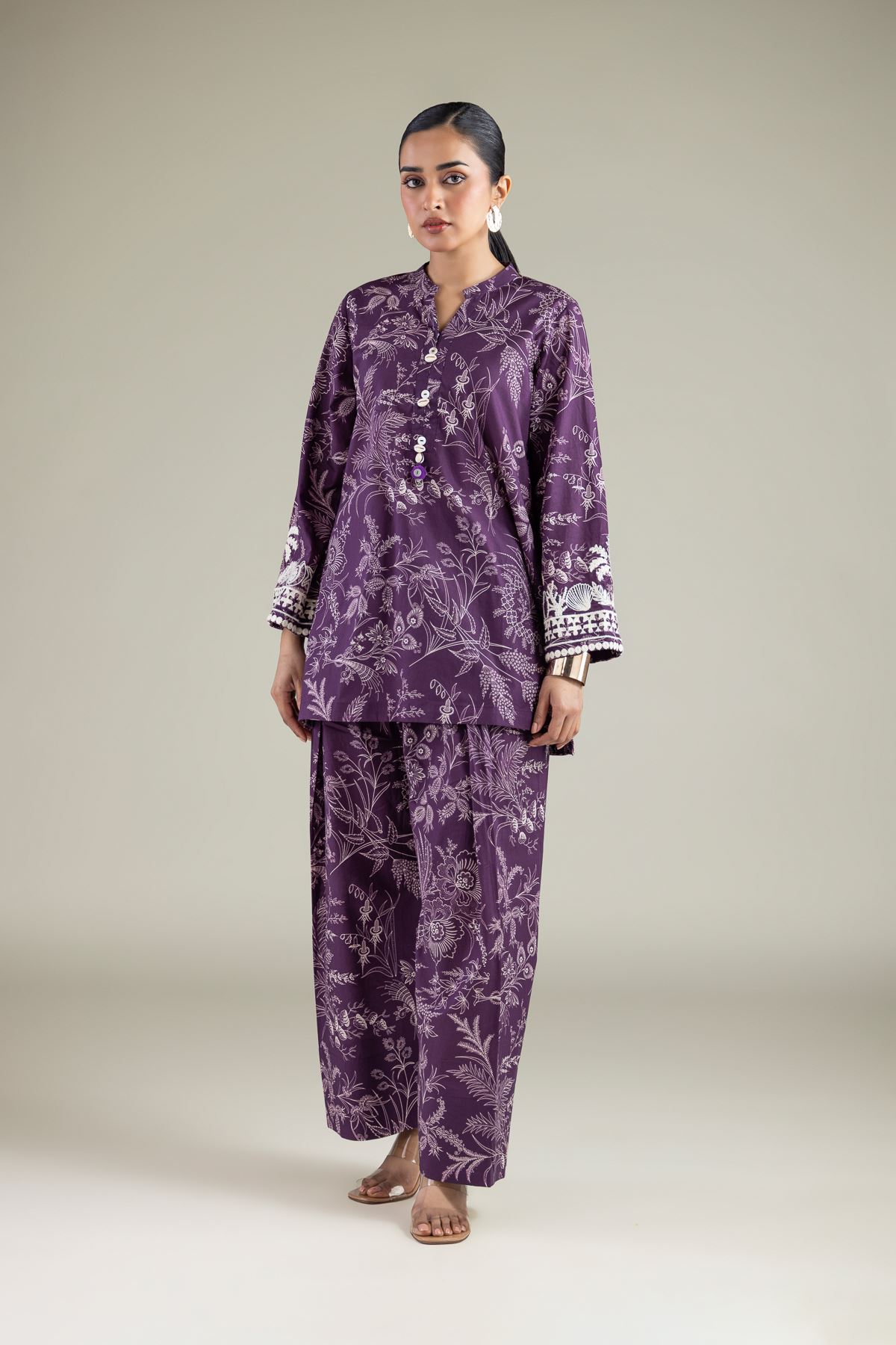 Embroidered Cambric Floral Threadwork Kurta - 25-00-X2-08TB-VG