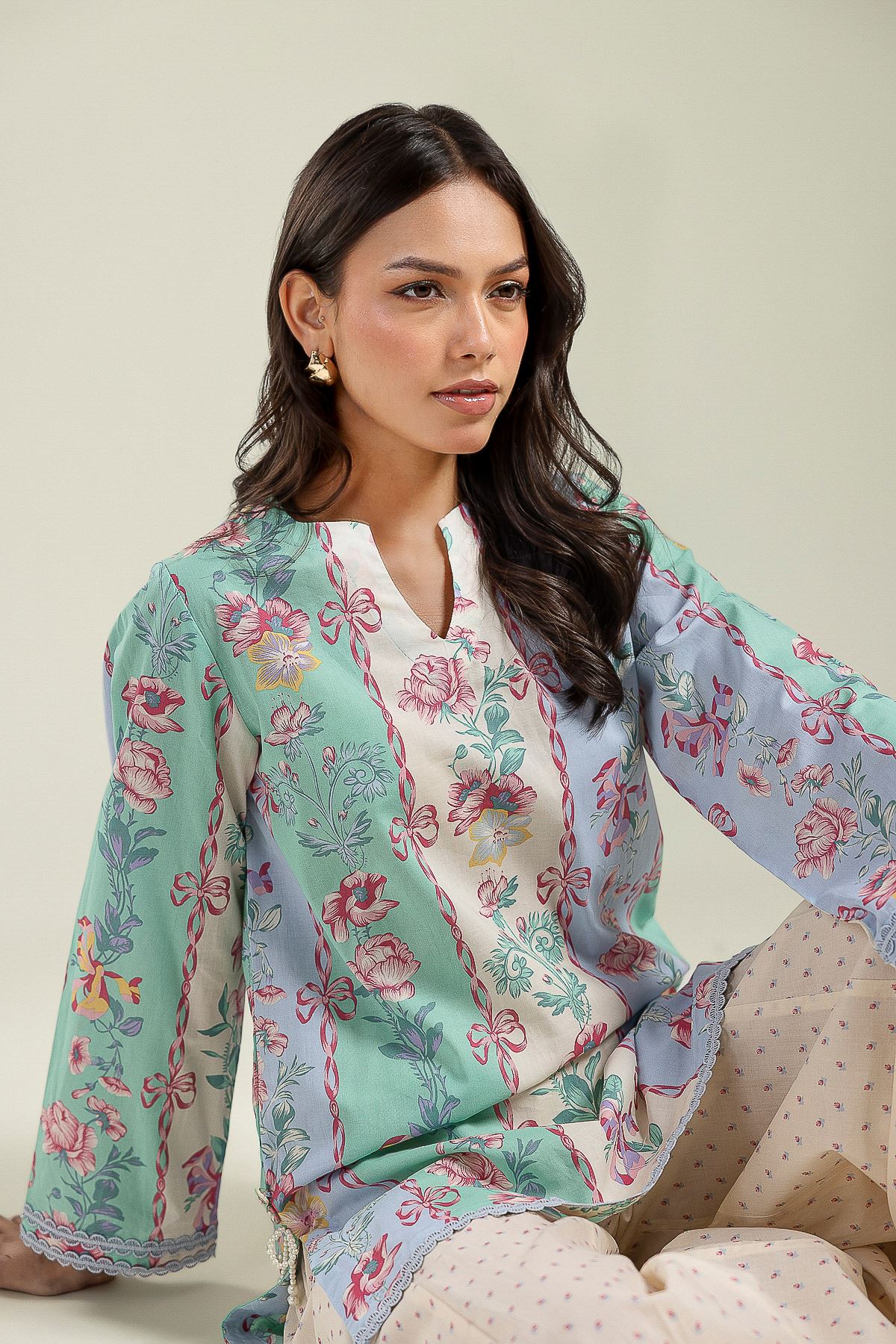 Printed Cambric Floral V-Neck Kurta - 1-26-208-A-F1-VG