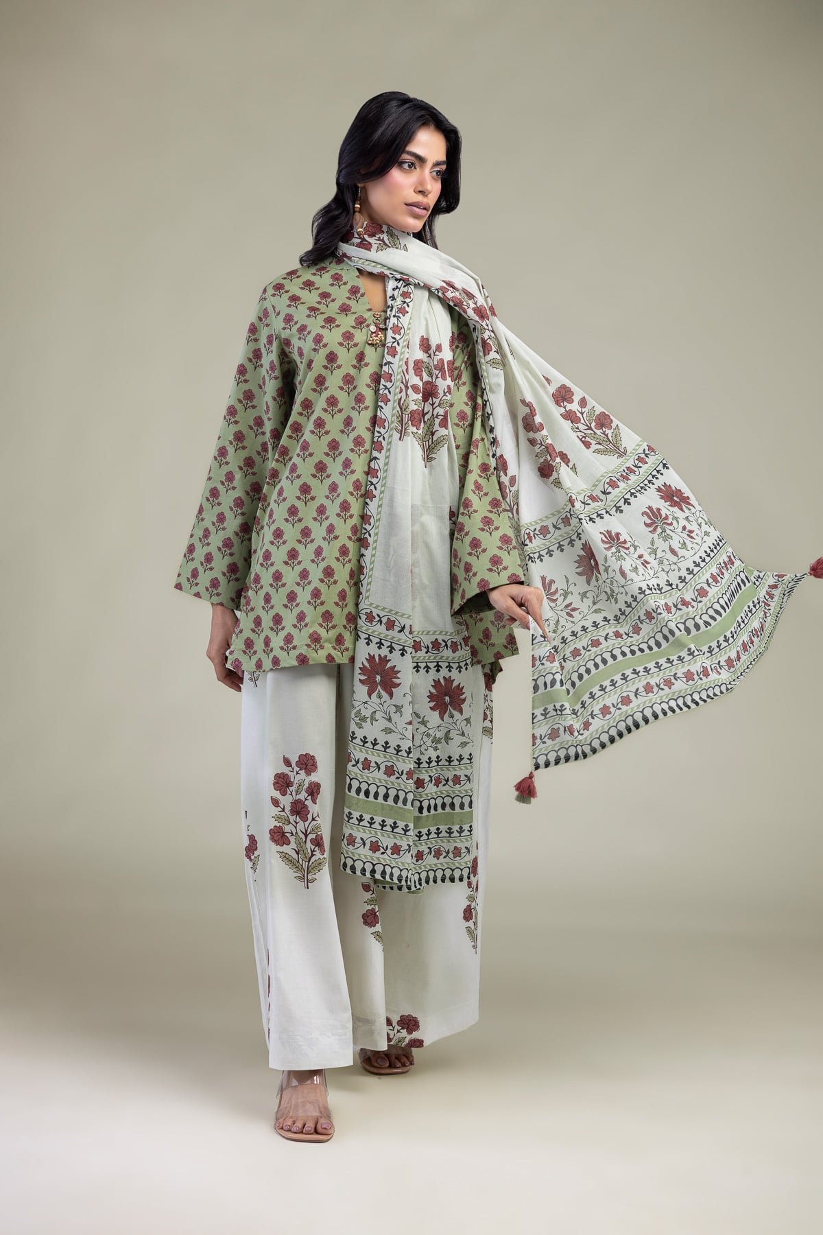 Printed Lawn Floral Cambric Dupatta - 1-26-102-A-F-VG