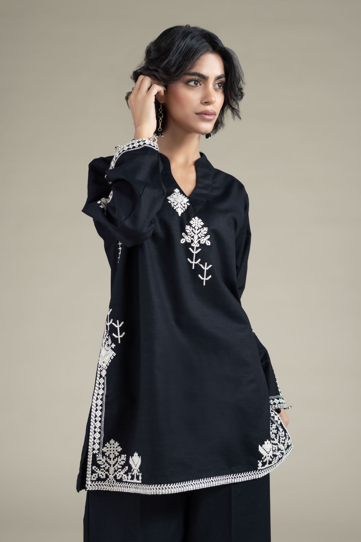 Embroidered Khaddar Kurta - OTD4-EX24-08BA-VG