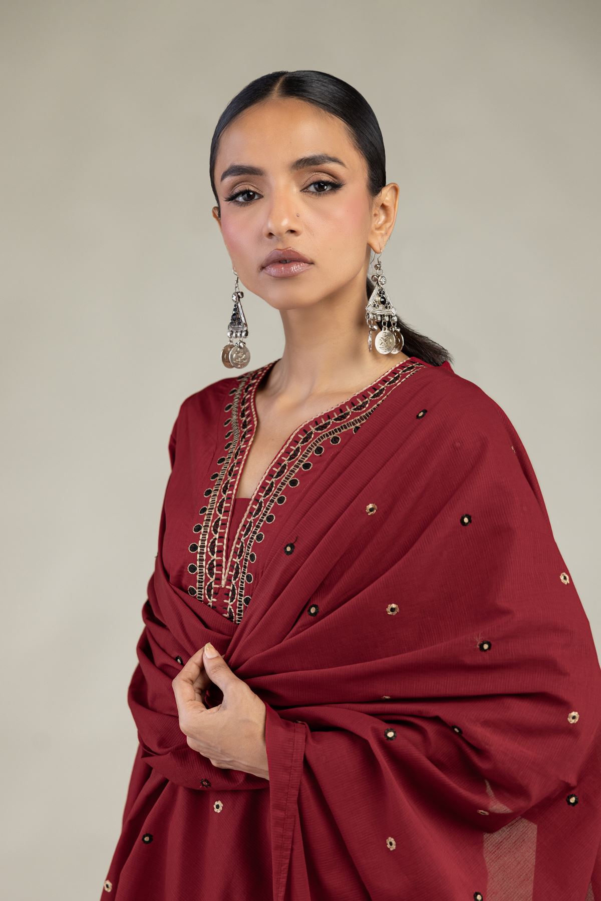 Textured Lawn Embroidered Maroon Lawn Dupatta - 1-26-226-A-F1-VG