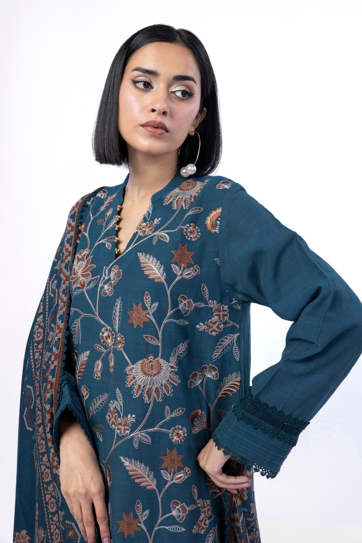 Embroidered Khaddar Fabrics 3 Piece - MT23A-VG
