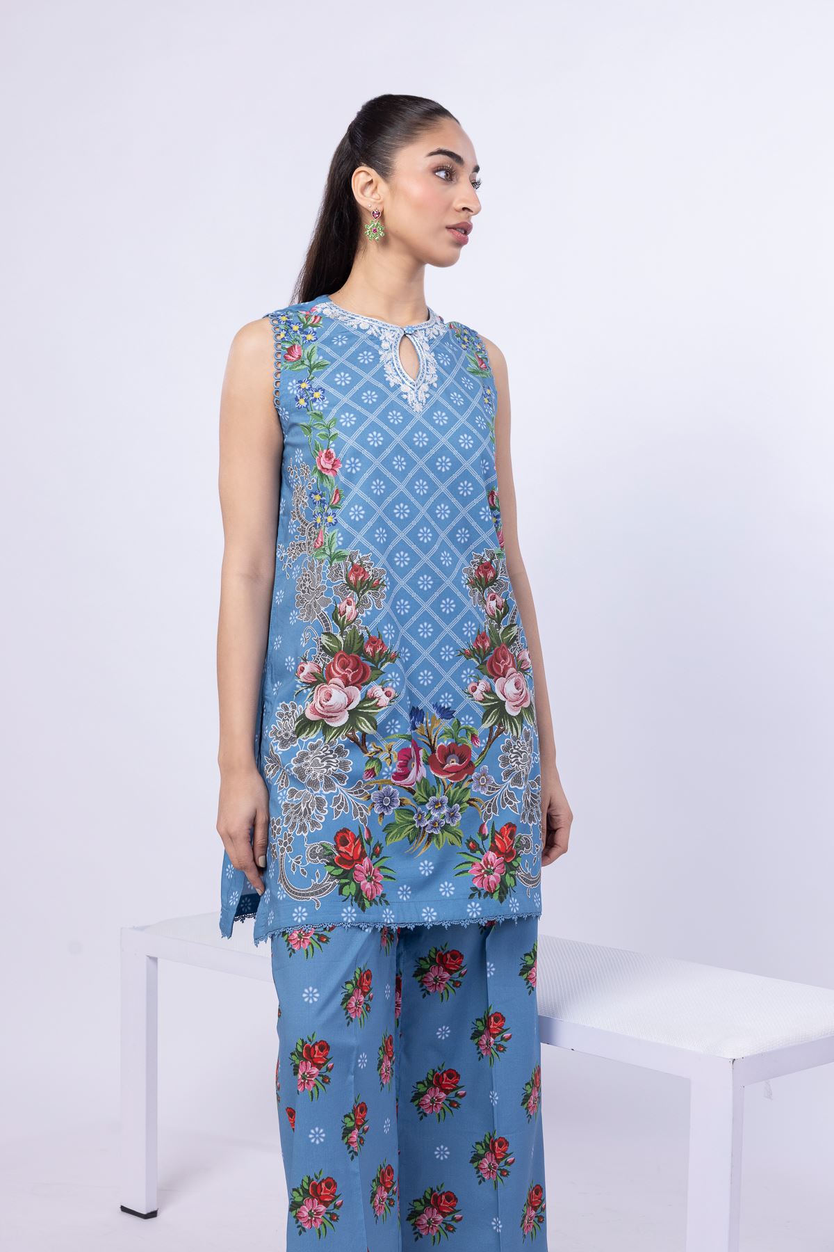 Embroidered Cotton Viscose Kurta - 25-05S22-05TB-VG