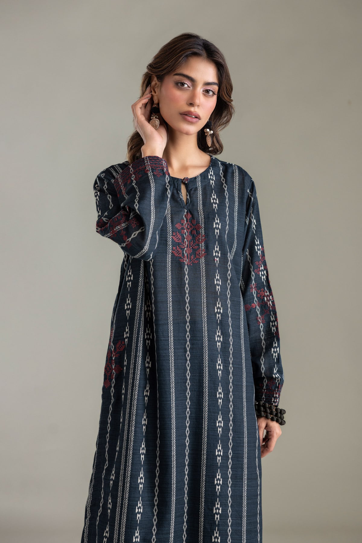 Embroidered Light Khaddar Navy Khaddar Kurta - 2-26-202-A-D-VG