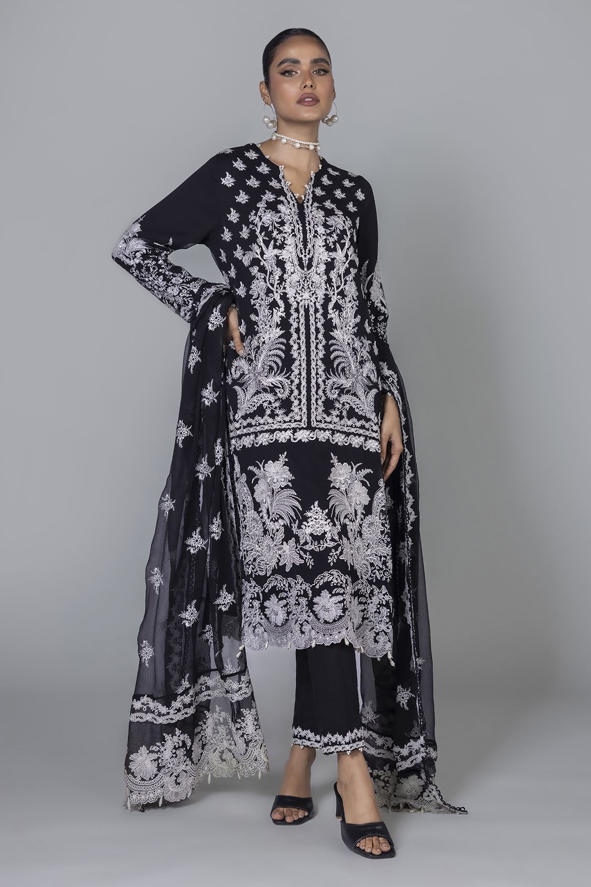 Buy Kurta | Embroidered | 7200.00 PKR | 1001814903 | Khaadi Pakistan