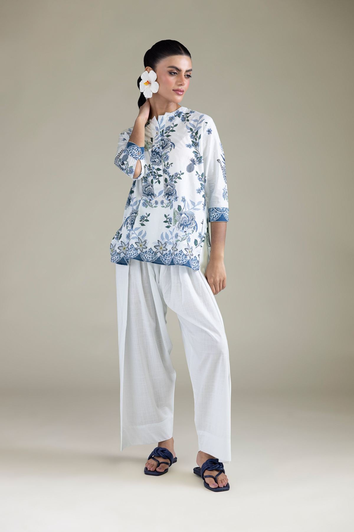 Embroidered Cambric Short Cambric Shirt - 1-26-211-A-A2-VG