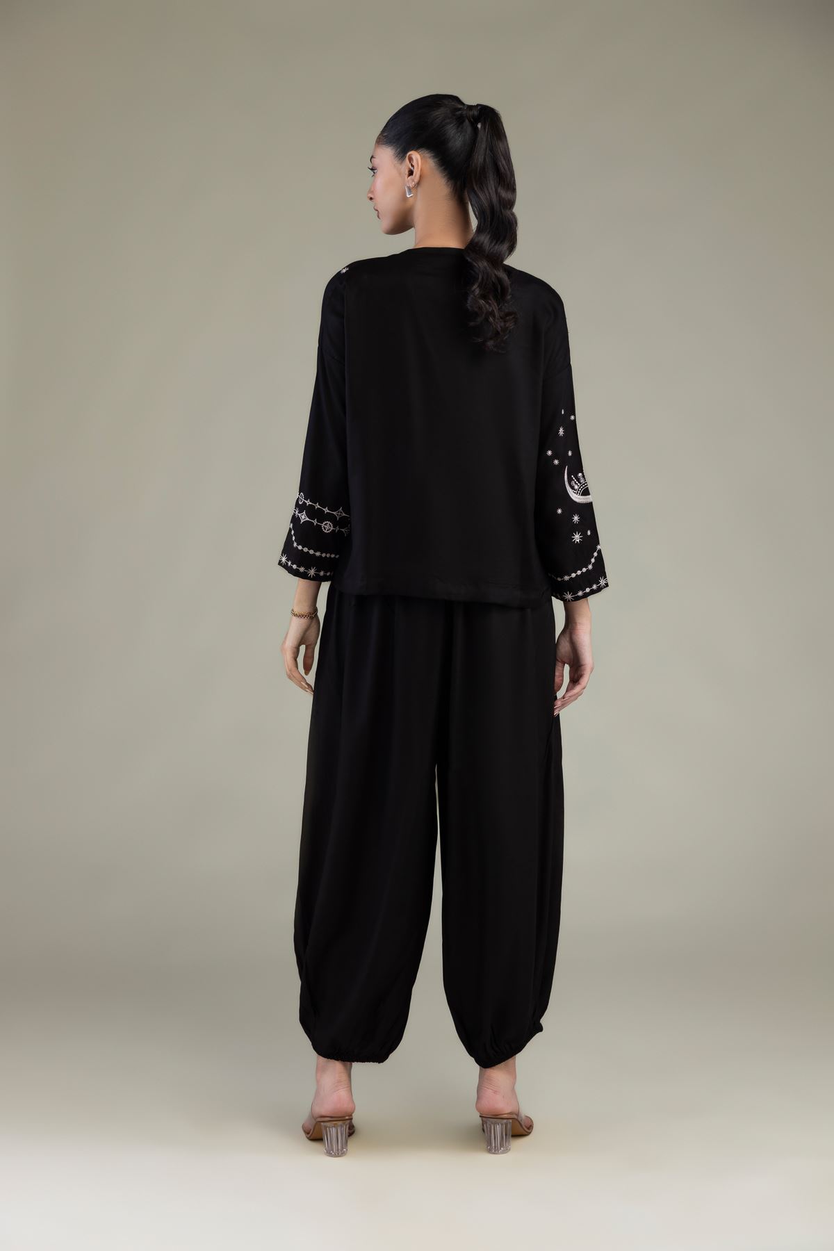 Embroidered Viscose Crepe Black Round-Neck Shirt - 14-26-301-B-D1-VG