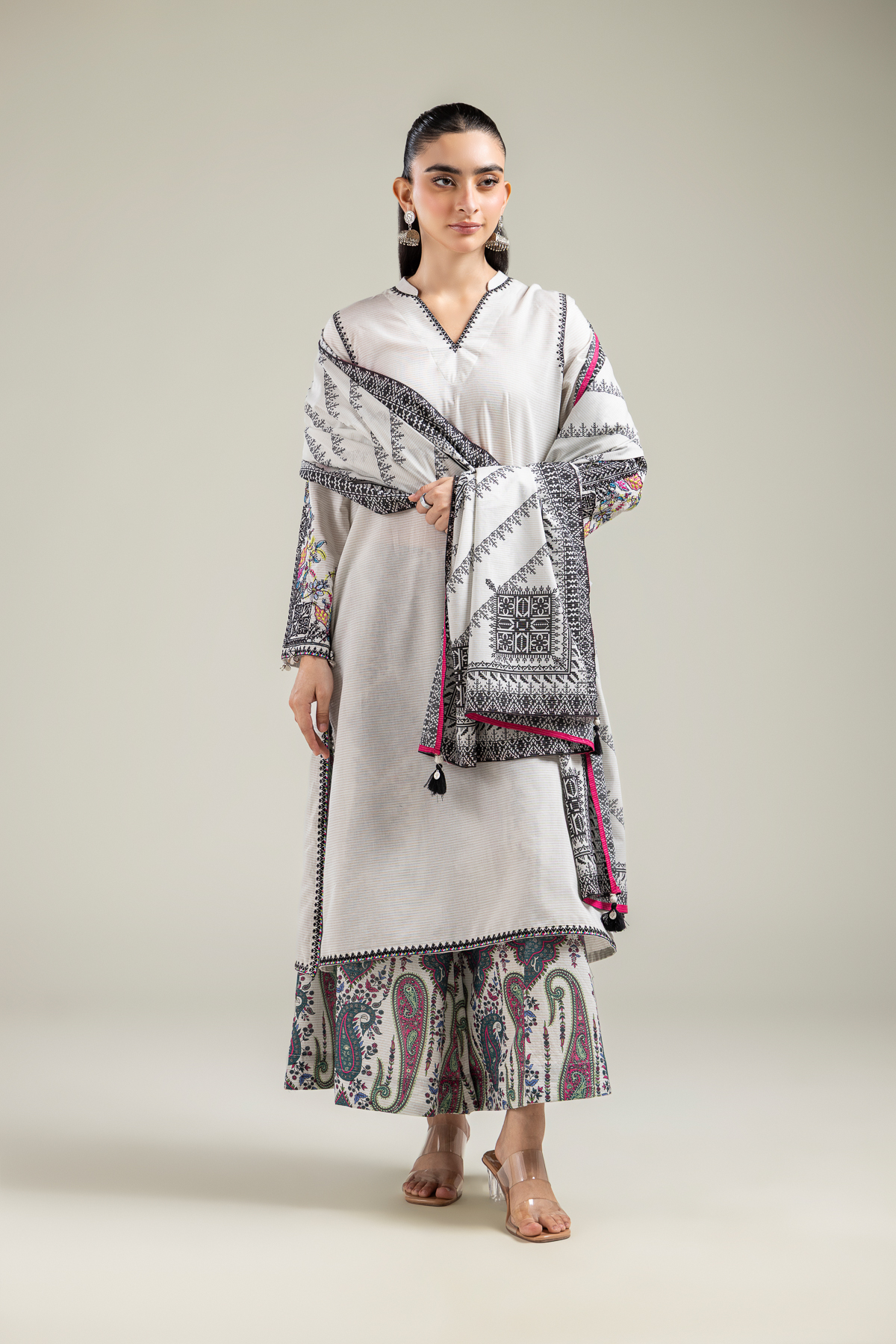 Embroidered Mesuri Geometric Off-White Dupatta - 1-26-142-A-A-VG