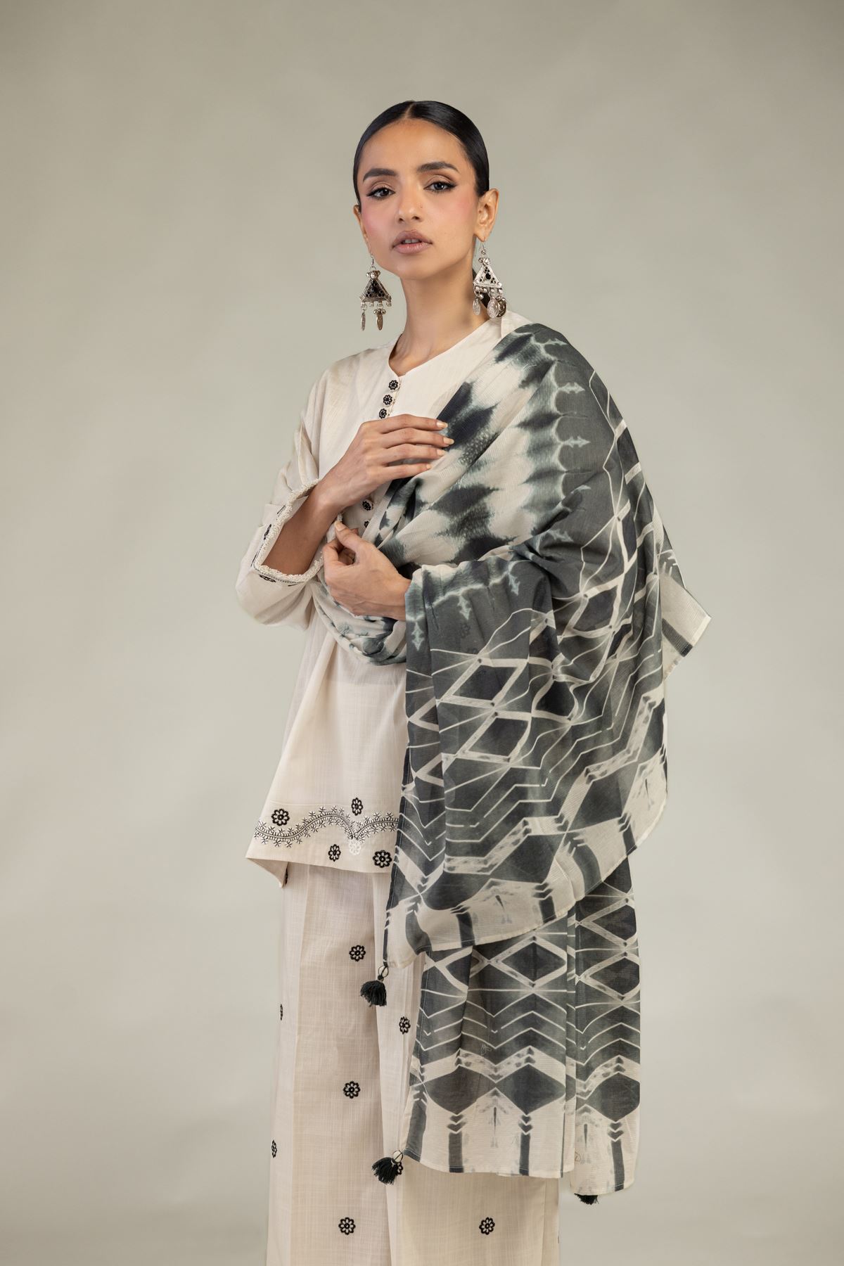 Textured Lawn Embroidered Textured Lawn Dupatta - 1-26-226-A-A1-VG