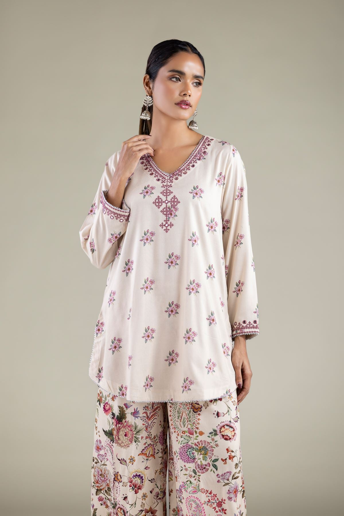 Embroidered Viscose Floral V-Neck Kurta - 1-26-223-A-B1-VG
