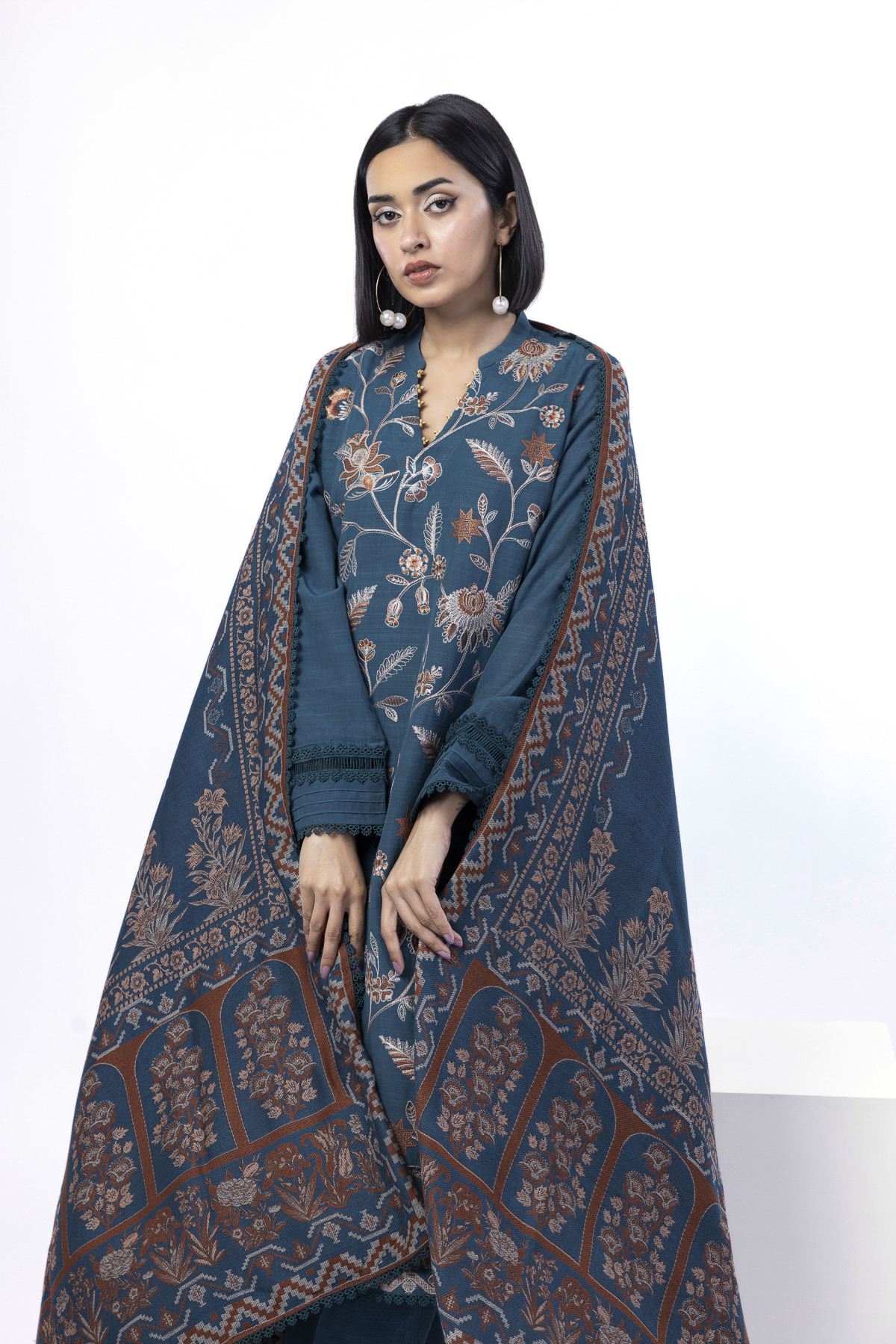 Embroidered Khaddar Fabrics 3 Piece - MT23A-VG