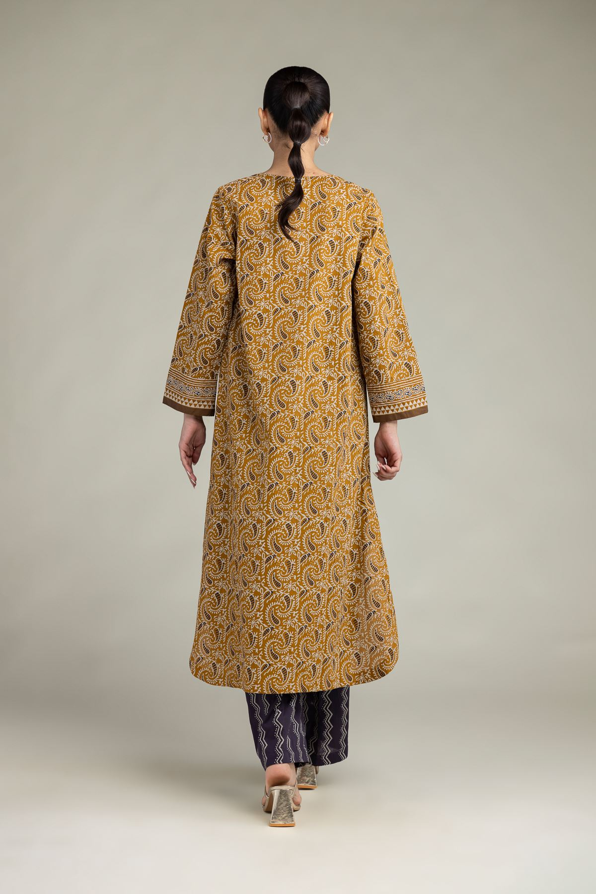 Printed Cambric Paisley V-Neck Kurta - 1-26-310-B-C1-VG
